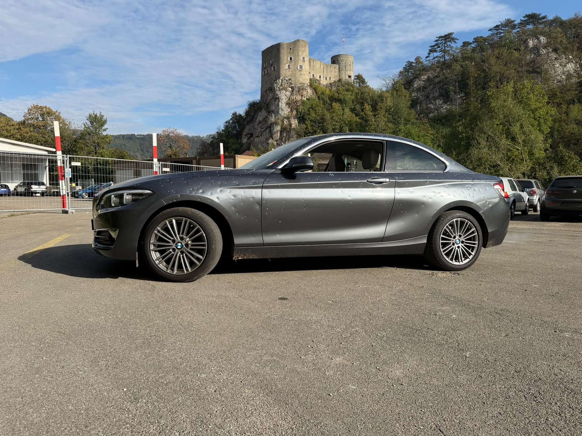 BMW 220i Luxury Line Steptronic-image-2