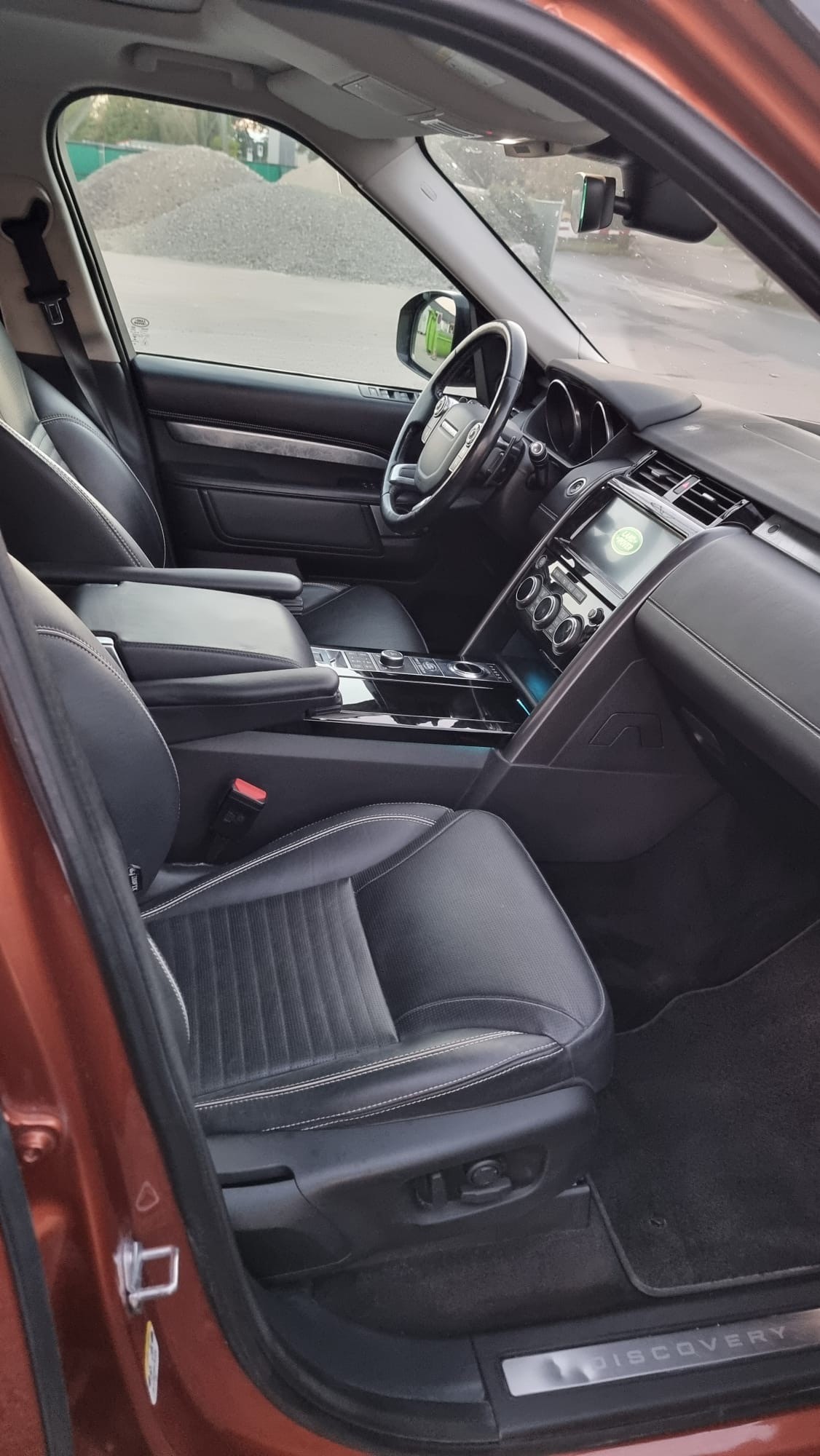 LAND ROVER Discovery 3.0 TD6 First Edition Automatic-image-11