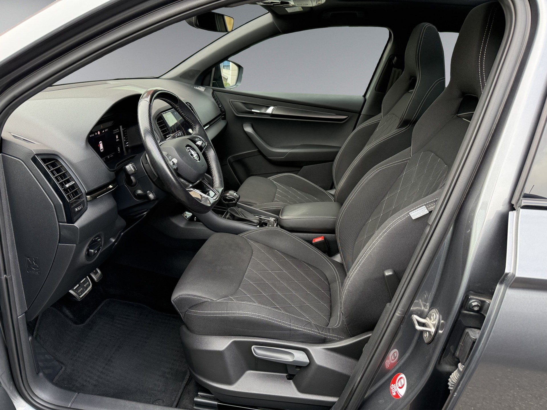 SKODA Karoq 2.0 TSI SportLine 4x4 DSG-image-7