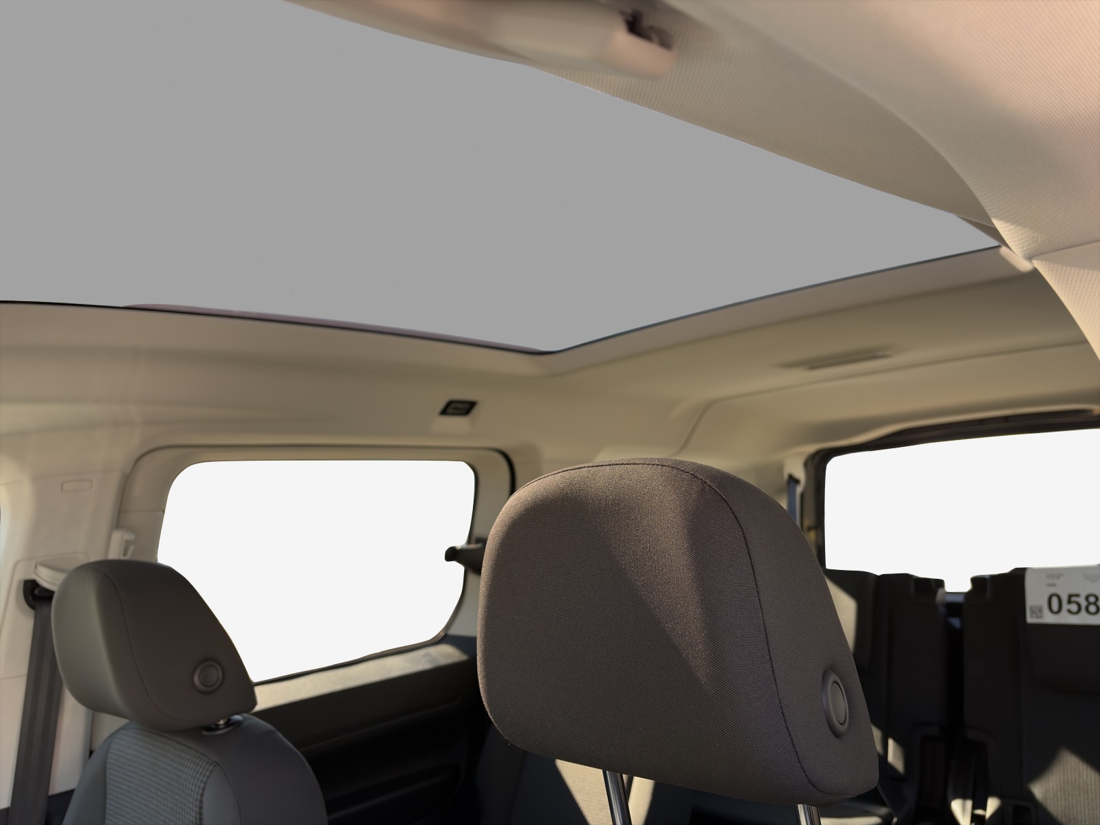 VW Caddy Maxi 1.5 TSI Trend DSG-image-15