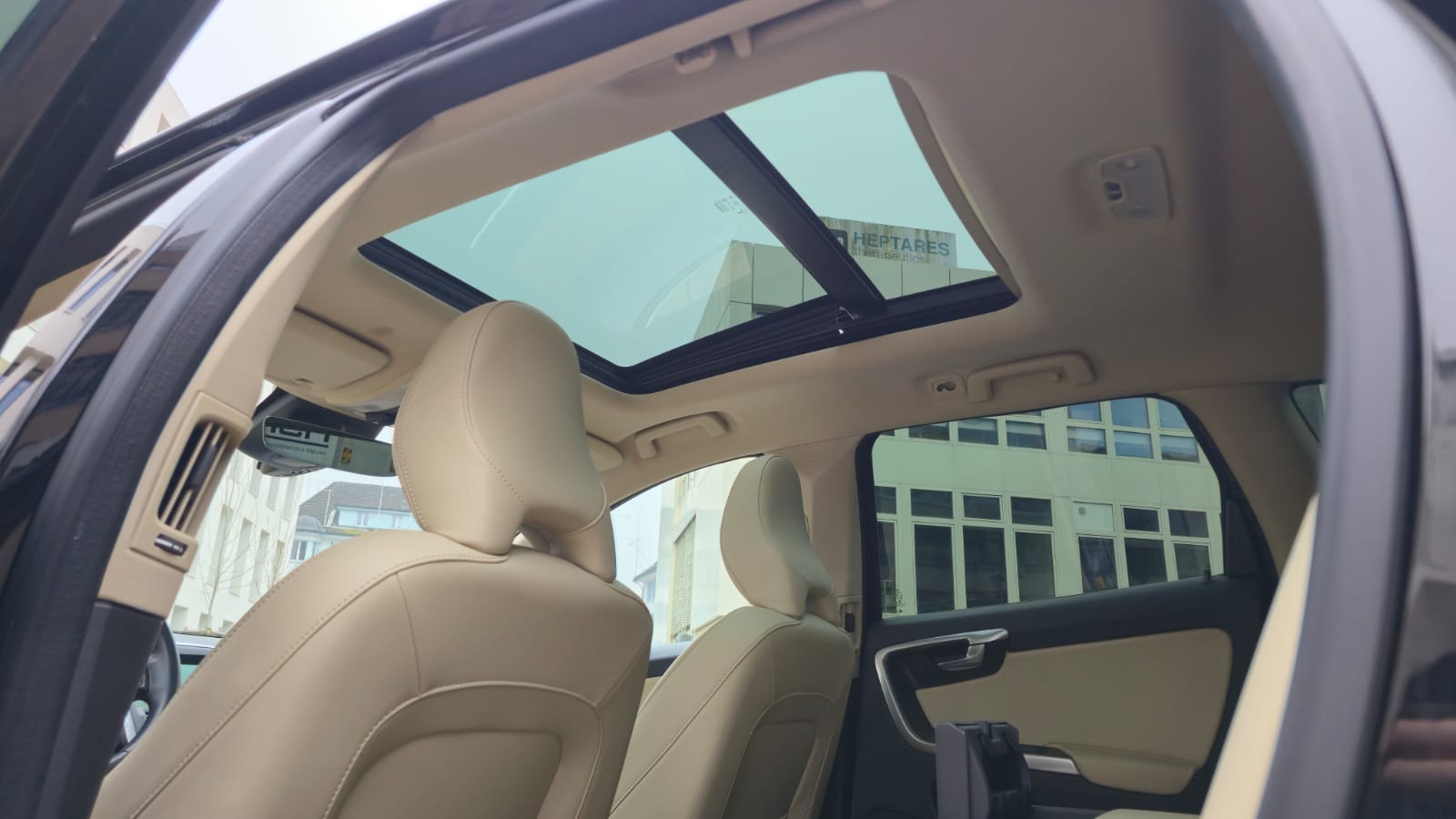VOLVO XC60 T5 AWD Summum Geartronic| AB MFK| Rückfahrtkamera| Panoramadach| Anhängerkupplung-image-11