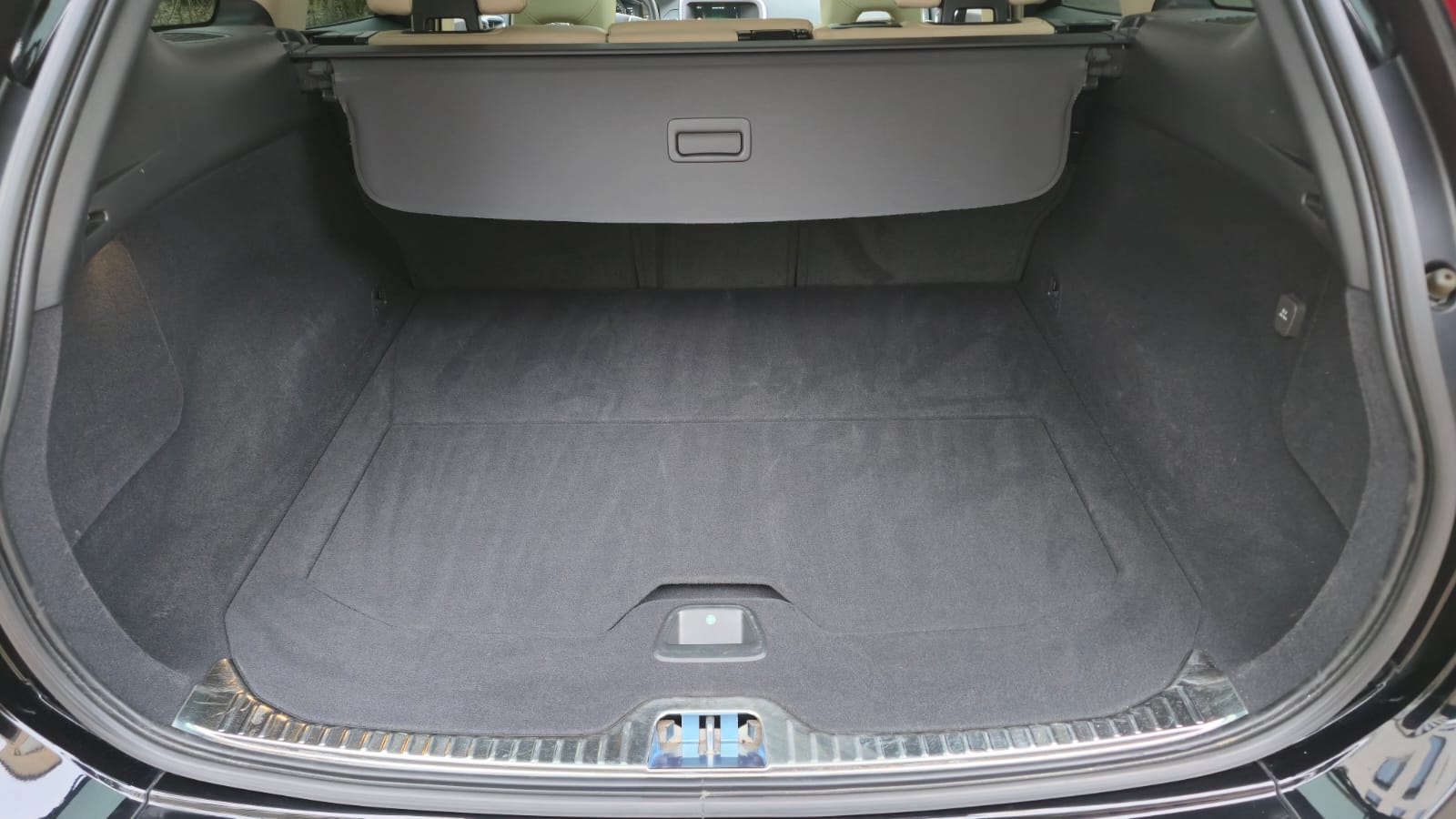VOLVO XC60 T5 AWD Summum Geartronic| AB MFK| Rückfahrtkamera| Panoramadach| Anhängerkupplung-image-15