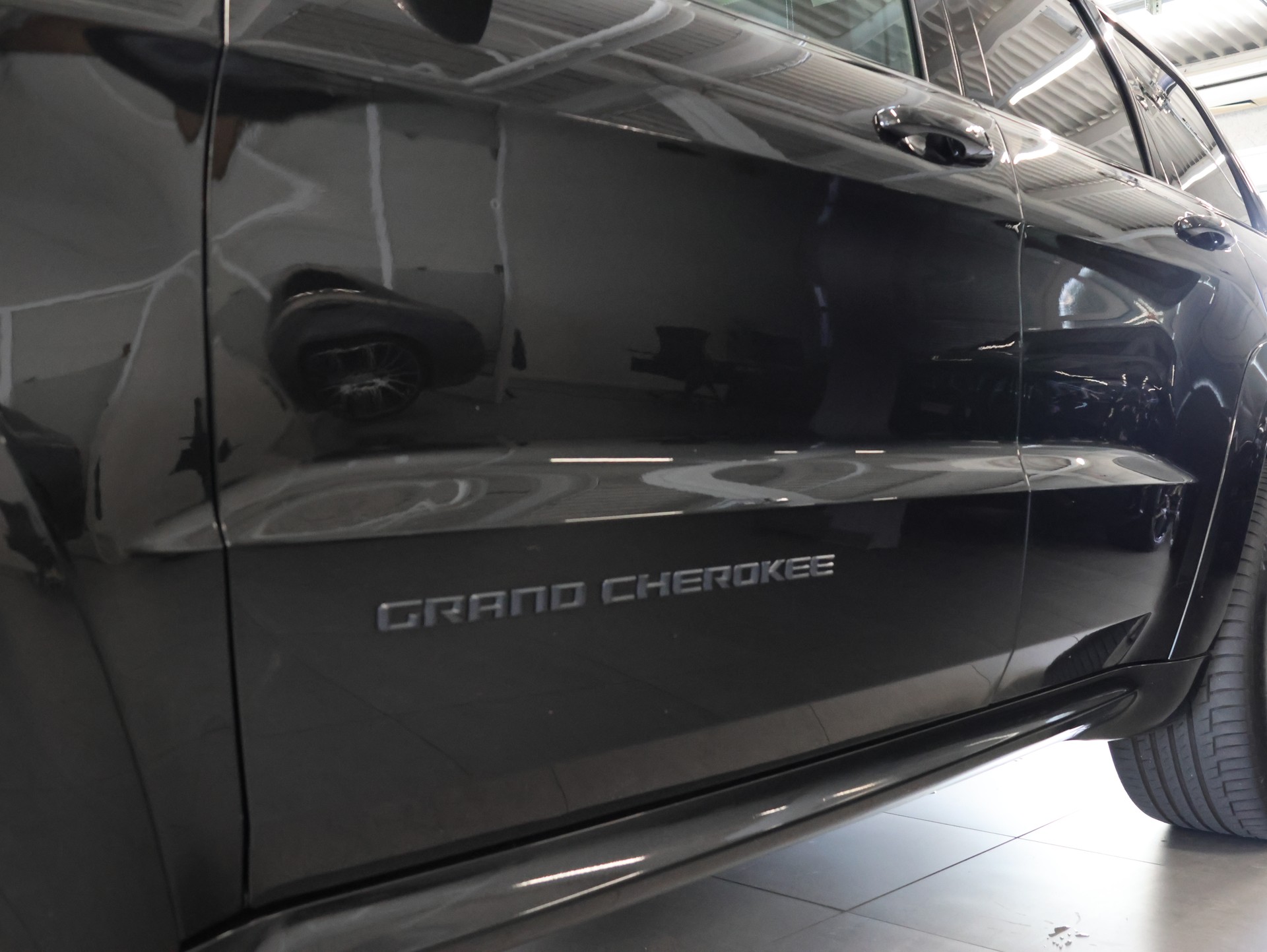 JEEP Grand Cherokee 6.4 V8 HEMI SRT8 Automatic *BULLET2-AUSPUFFANLAGE*-image-8