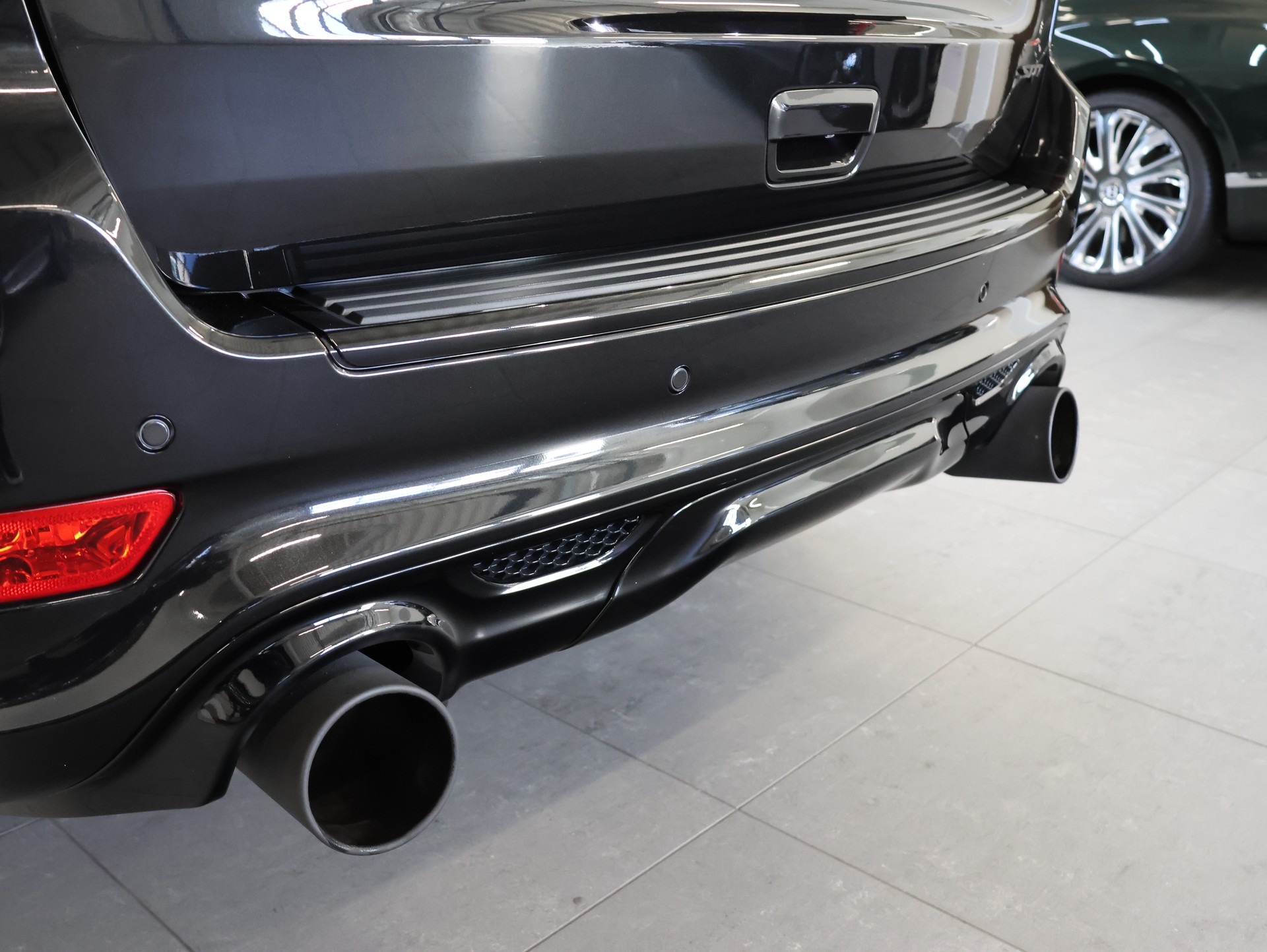 JEEP Grand Cherokee 6.4 V8 HEMI SRT8 Automatic *BULLET2-AUSPUFFANLAGE*-image-7