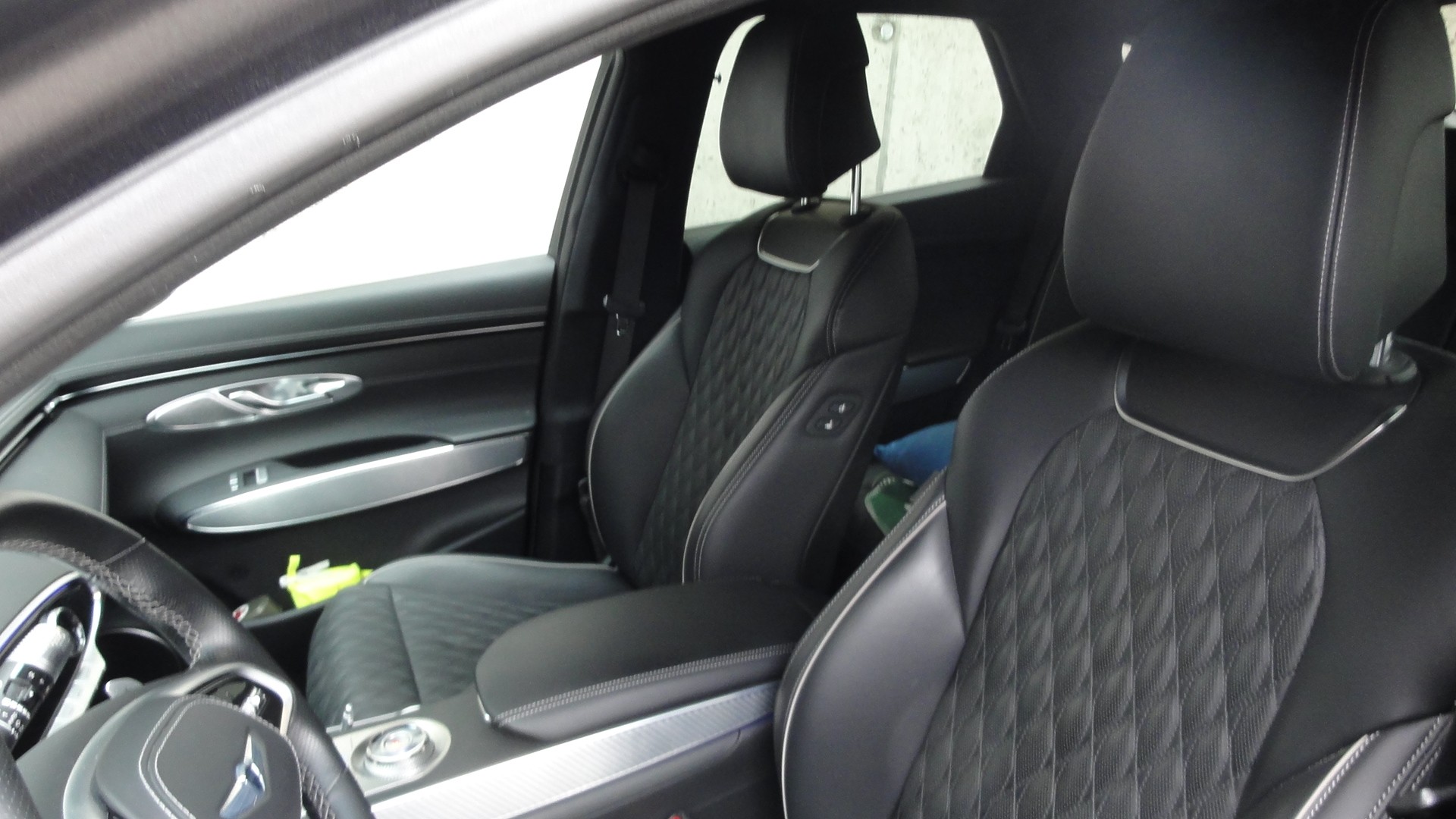 GENESIS GV70 2.2 CRDI Luxury AT8 AWD-image-7