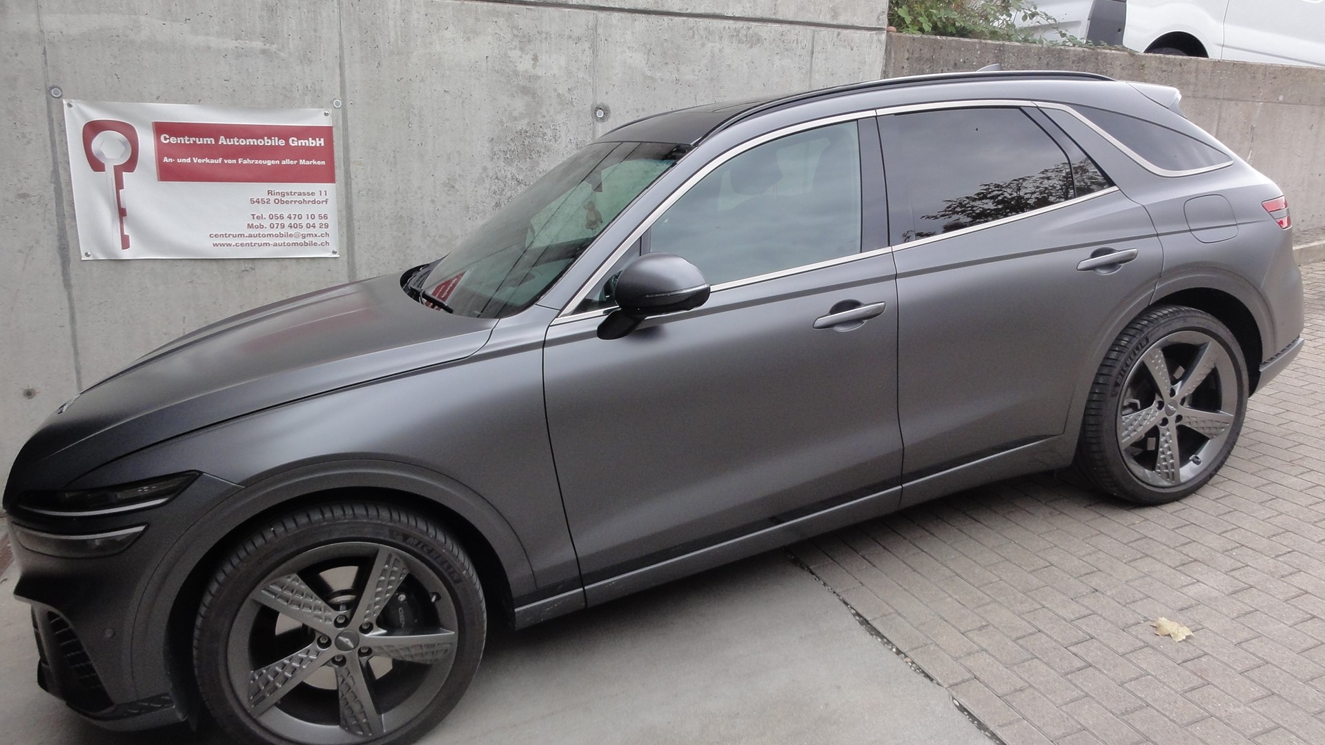 GENESIS GV70 2.2 CRDI Luxury AT8 AWD-image-2
