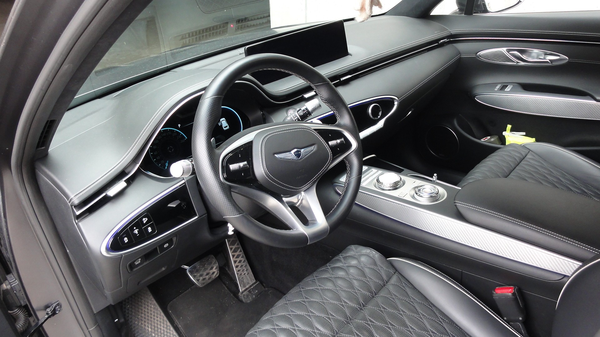 GENESIS GV70 2.2 CRDI Luxury AT8 AWD-image-6