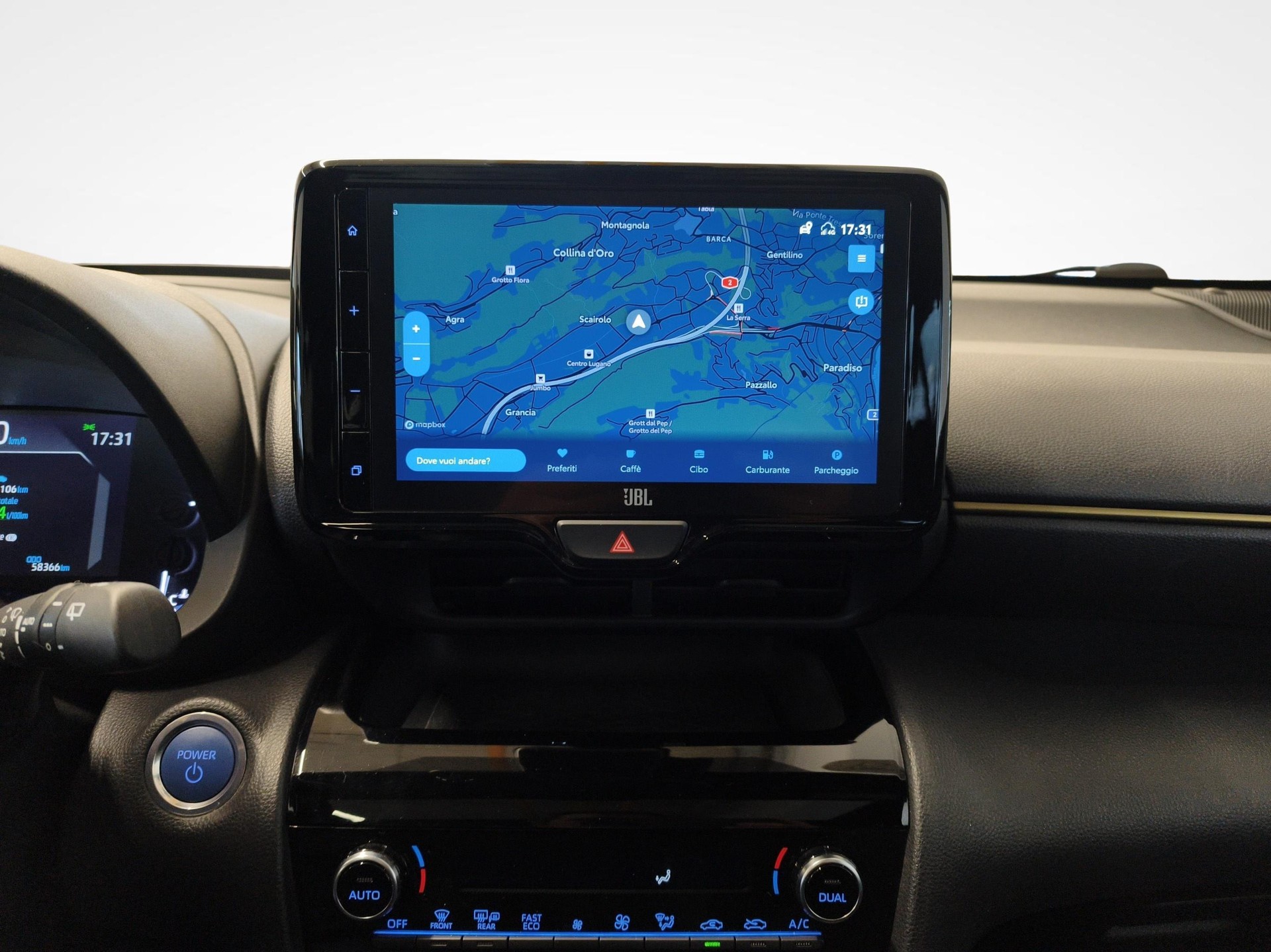 TOYOTA Yaris Cross 1.5 VVT-i HSD Premiere Edition AWD-i + Gancio traino amovibile incluso-image-14