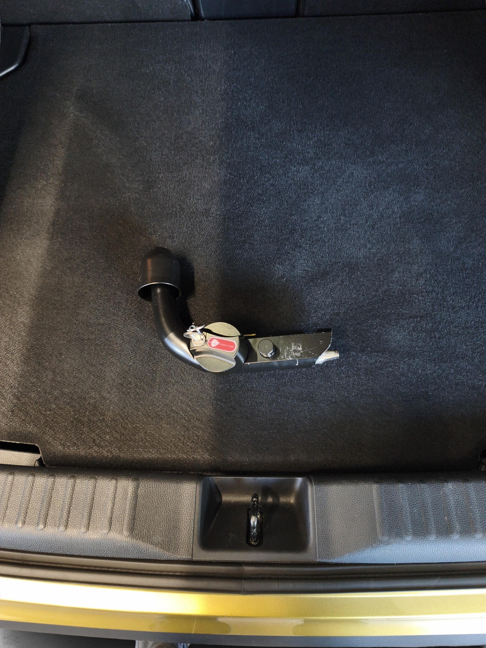 TOYOTA Yaris Cross 1.5 VVT-i HSD Premiere Edition AWD-i + Gancio traino amovibile incluso-image-13