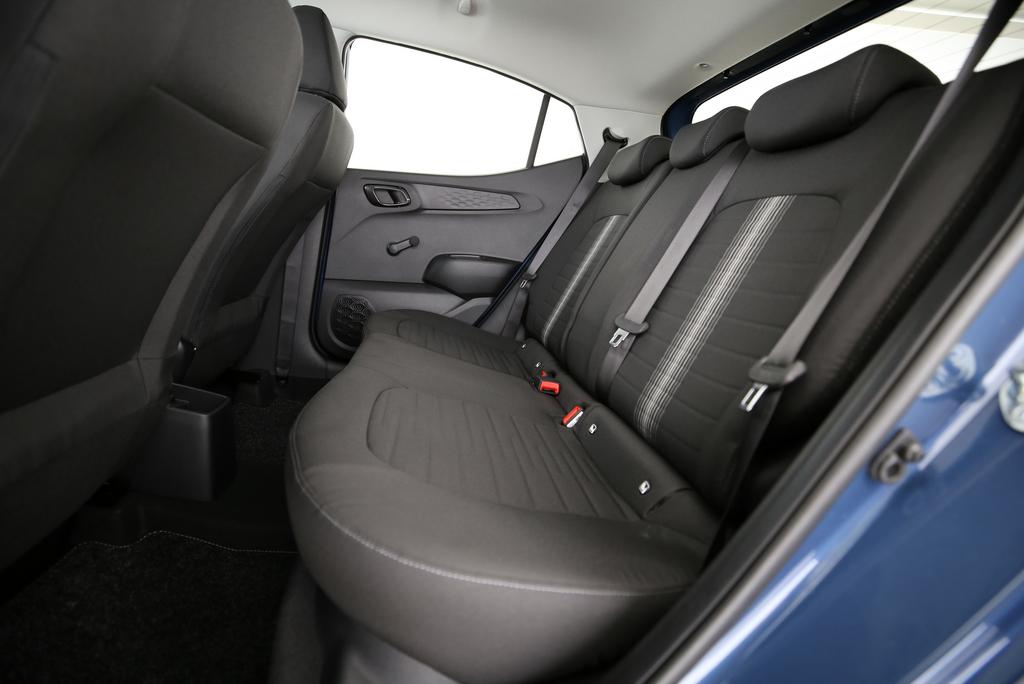 HYUNDAI i10 1.2 Amplia-image-14