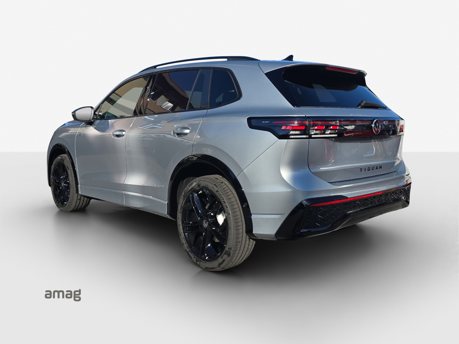 VW Tiguan 2.0 TSI DSG R-Line United 4Motion-image-2