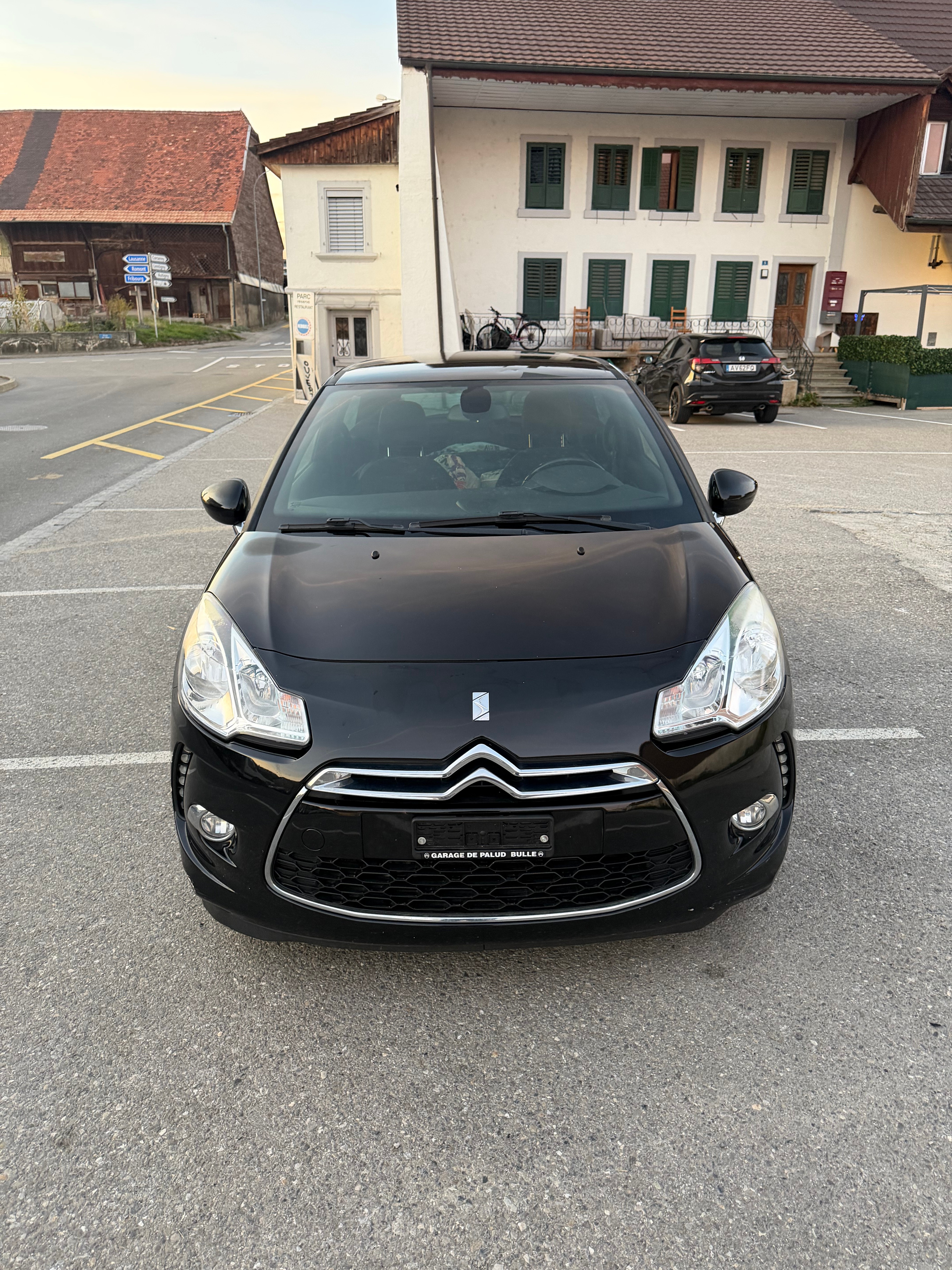 Car photo