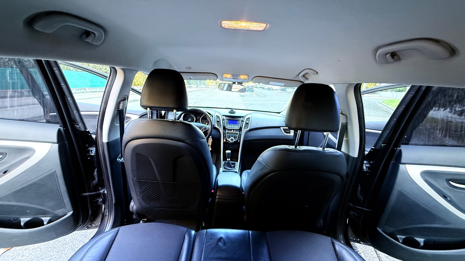 HYUNDAI i30 Wagon 1.6 GDI Style-image-7
