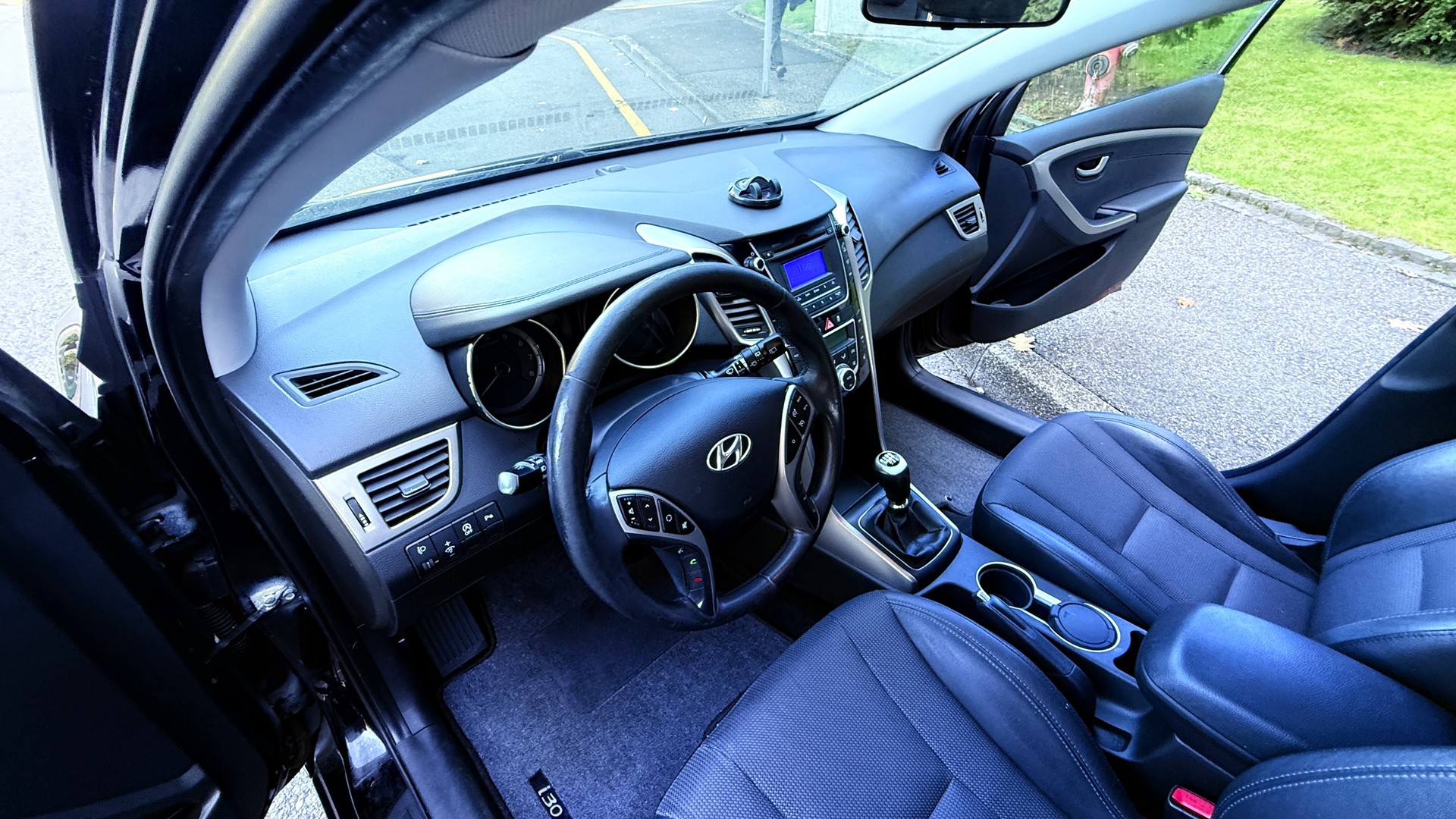 HYUNDAI i30 Wagon 1.6 GDI Style-image-10