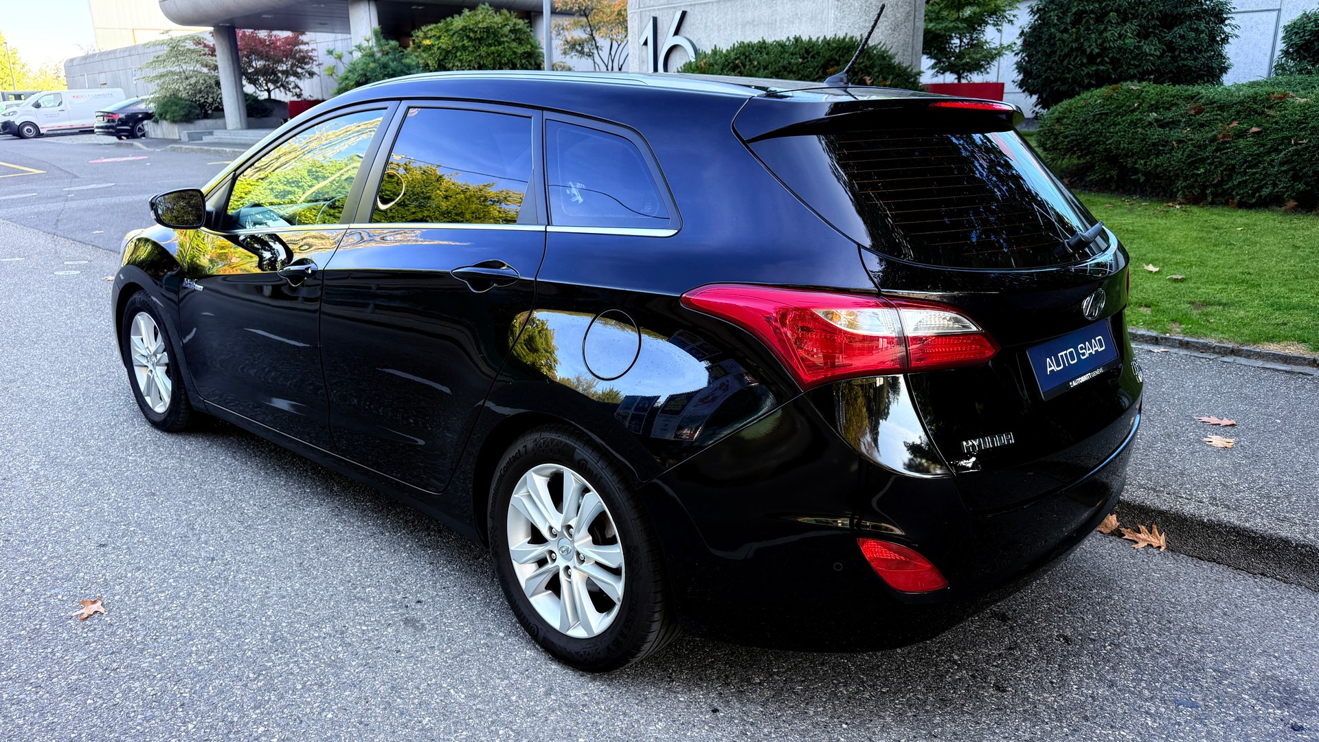 HYUNDAI i30 Wagon 1.6 GDI Style-image-4