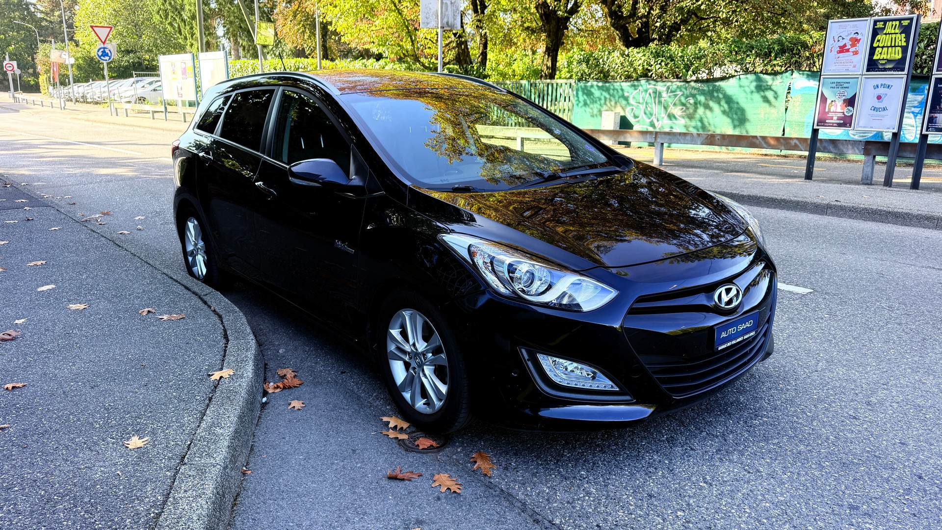 HYUNDAI i30 Wagon 1.6 GDI Style-image-1