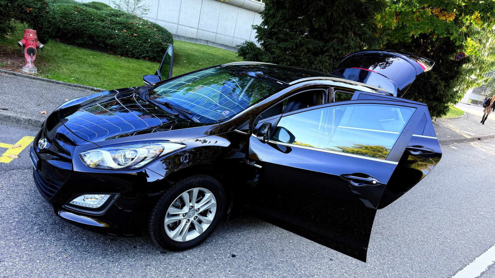 HYUNDAI i30 Wagon 1.6 GDI Style-image-14