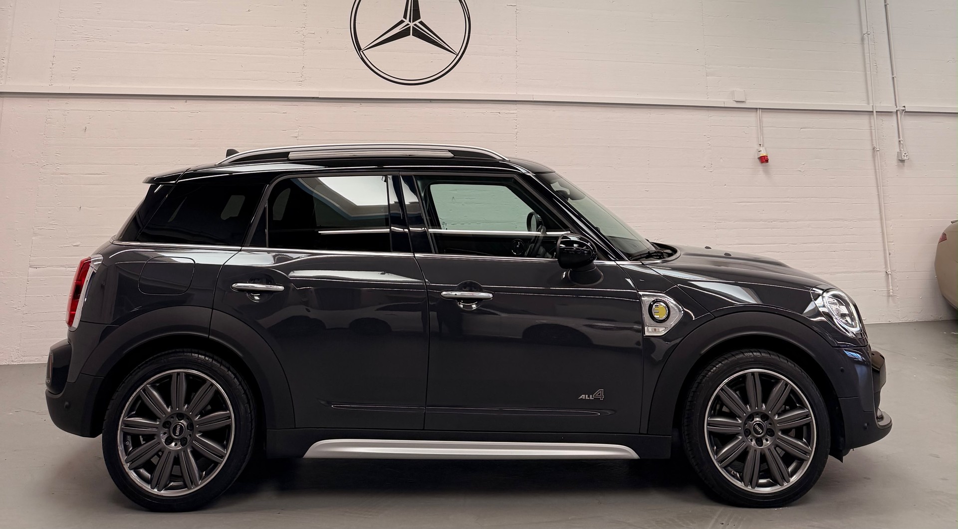 MINI Countryman Cooper S E ALL4 Steptronic-image-3