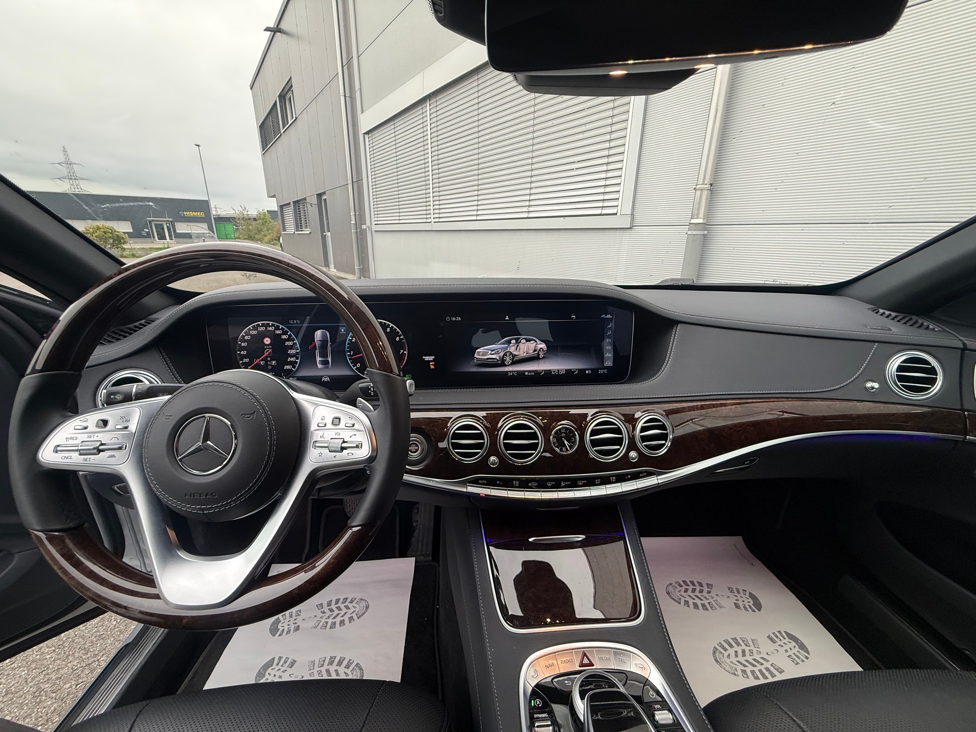 MERCEDES-BENZ S 560 4Matic 9G-Tronic-image-11