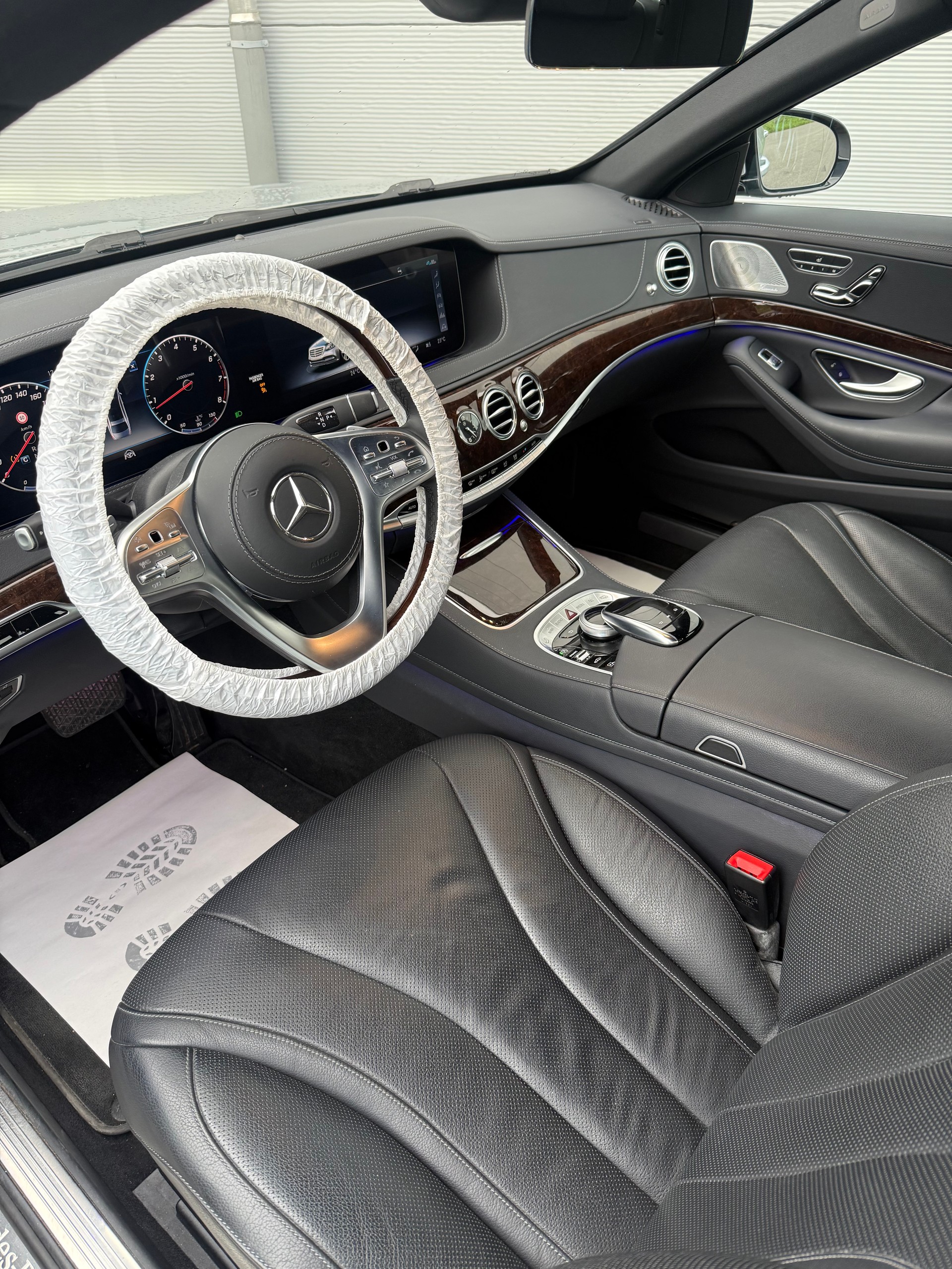 MERCEDES-BENZ S 560 4Matic 9G-Tronic-image-3