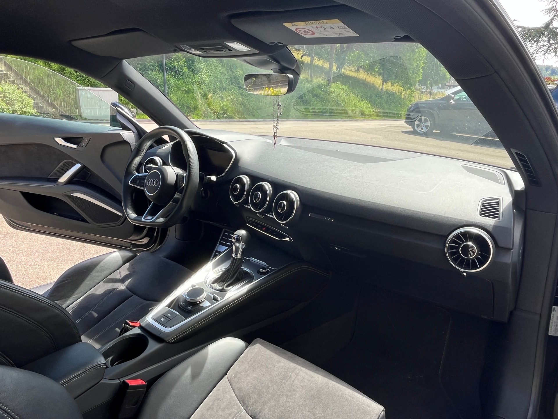 AUDI TT Coupé 2.0 TFSI S-line S-tronic-image-8