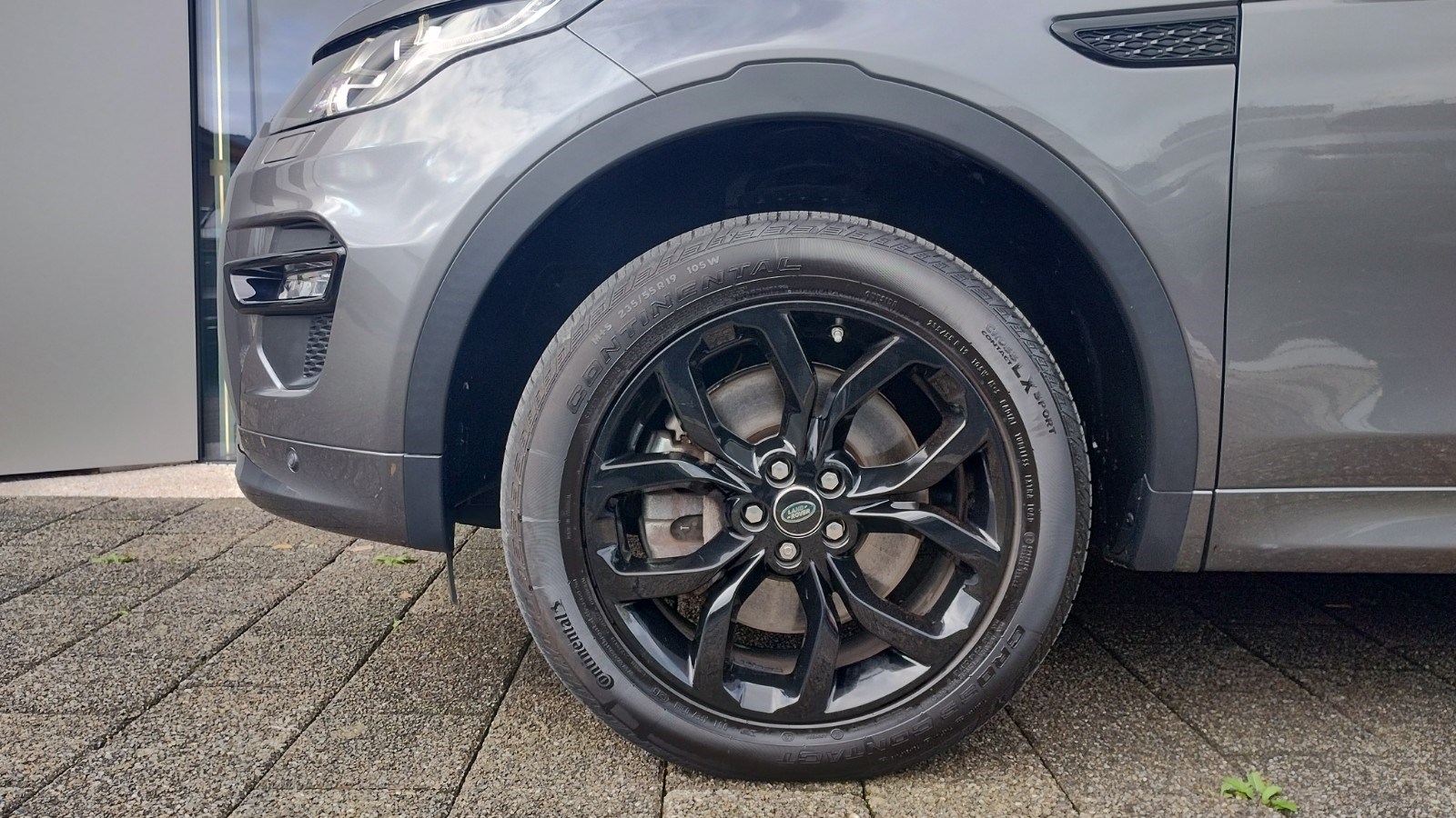 LAND ROVER Discovery Sport 2.0 SD4 SE AT9-image-2