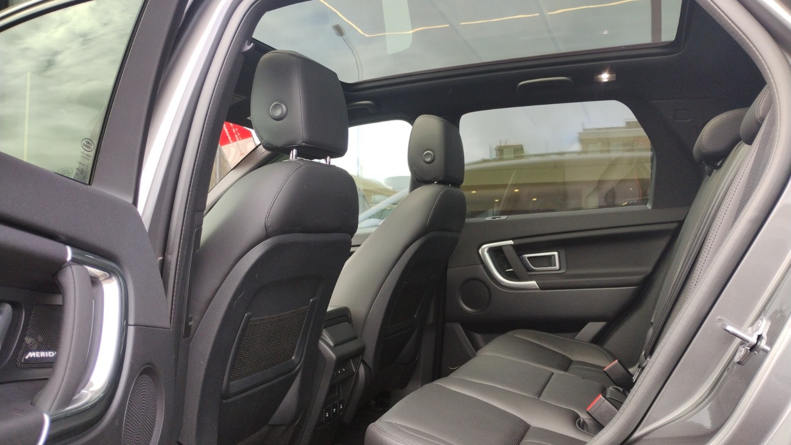 LAND ROVER Discovery Sport 2.0 SD4 SE AT9-image-7