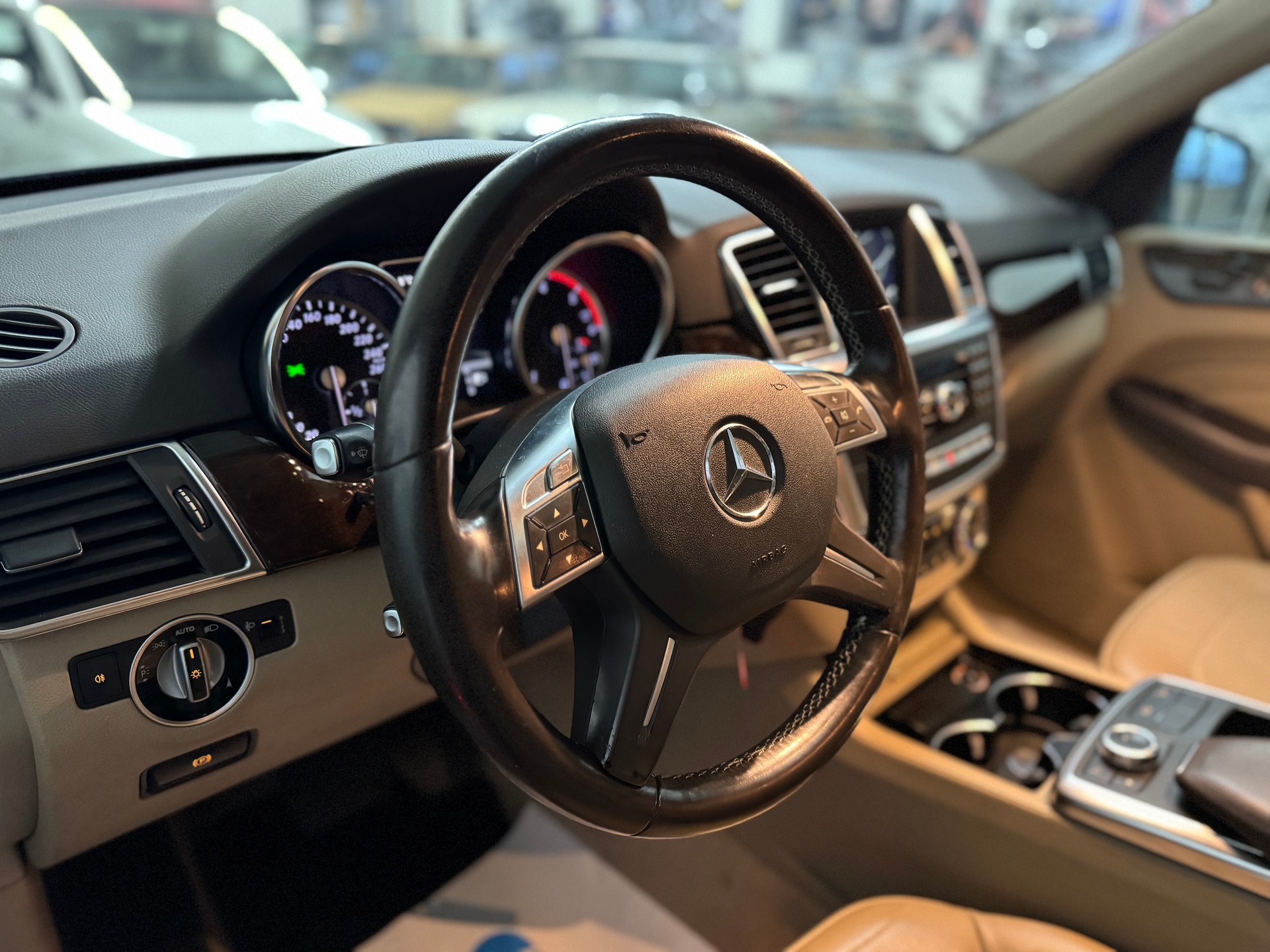 MERCEDES-BENZ ML 350 BlueTEC 4Matic 7G-Tronic-image-10