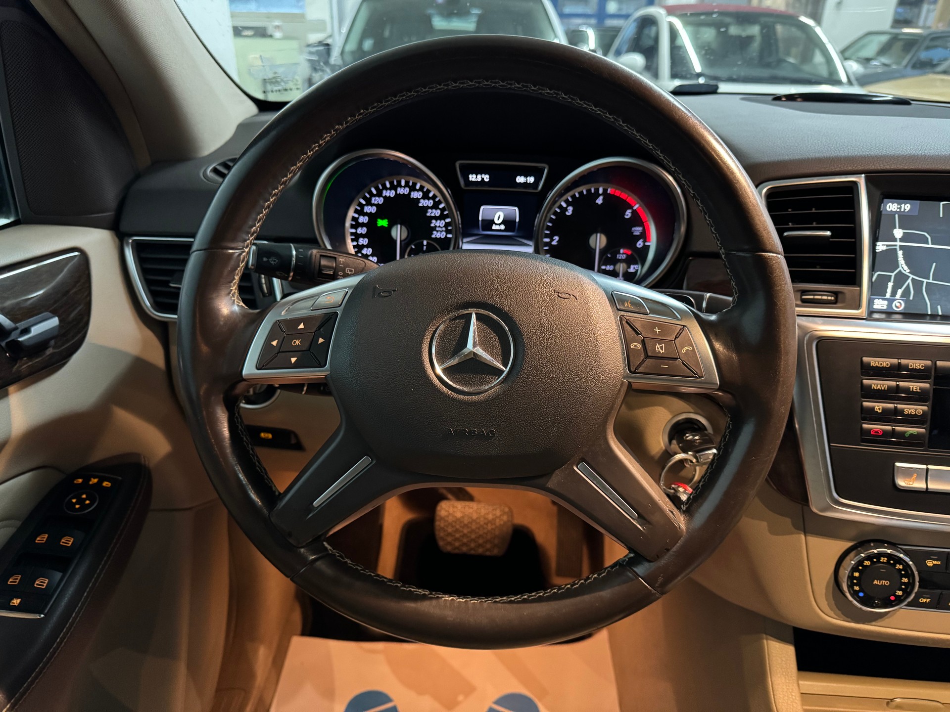MERCEDES-BENZ ML 350 BlueTEC 4Matic 7G-Tronic-image-16