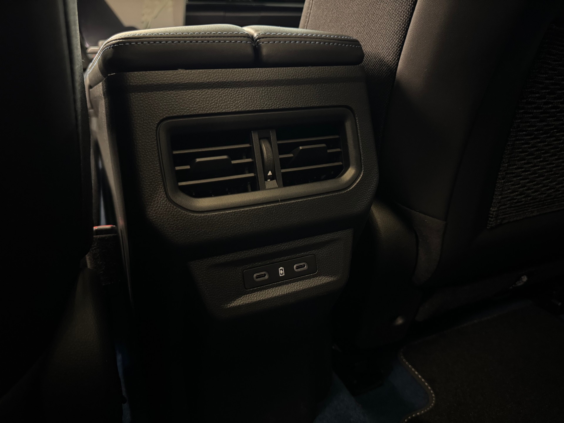 RENAULT RAFALE HYBRID E-TECH Atelier Alpine hyper hybrid E-Tech 4x4 300PS plug-in-image-26