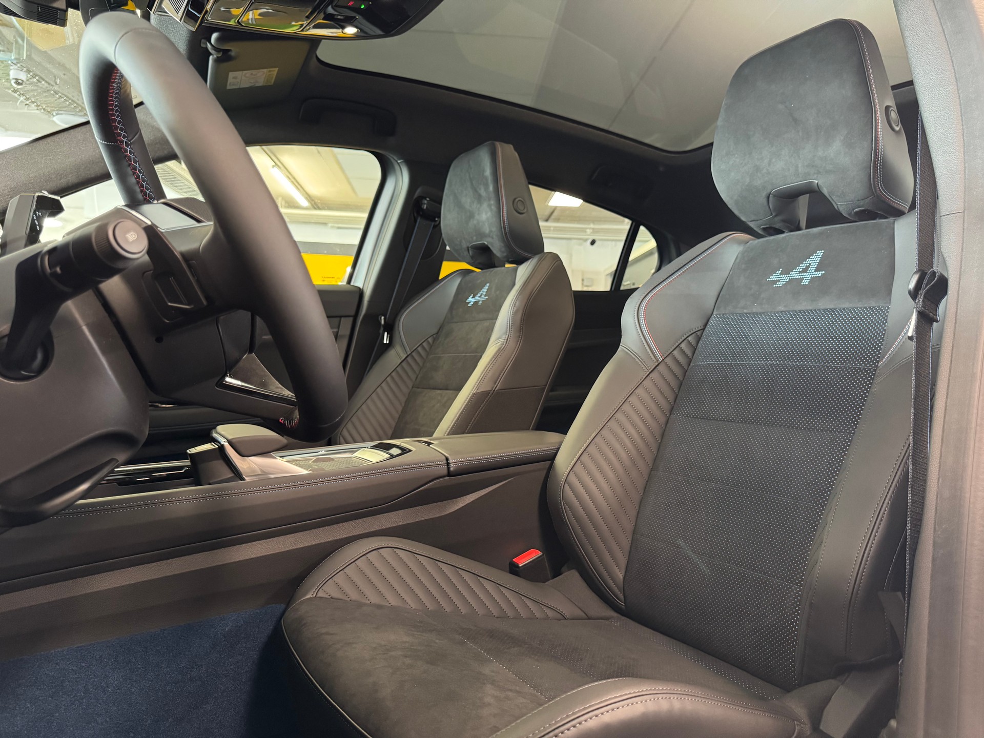 RENAULT RAFALE HYBRID E-TECH Atelier Alpine hyper hybrid E-Tech 4x4 300PS plug-in-image-14