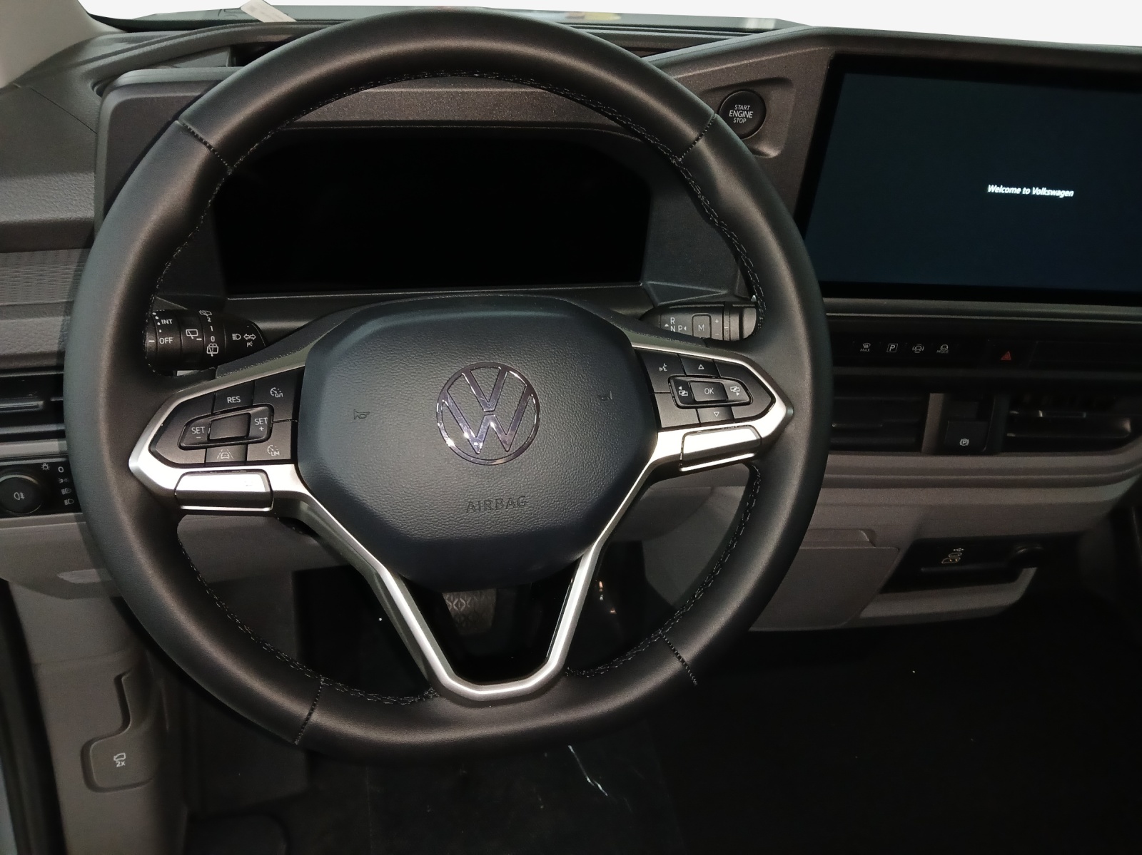 VW Transporter 2.0 TDI Automat-image-9