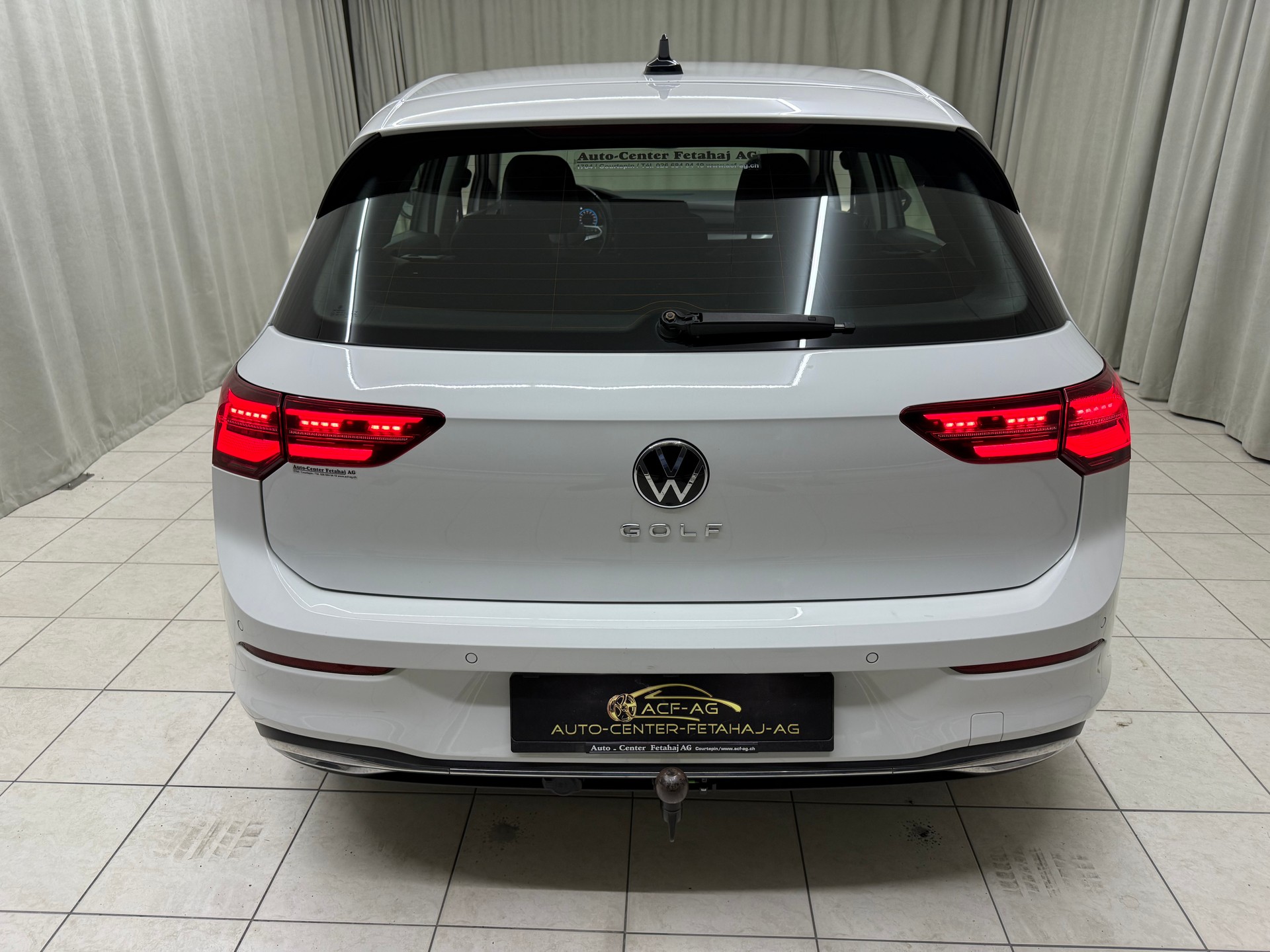 VW Golf 1.5 TSI ACT First Edition-image-4