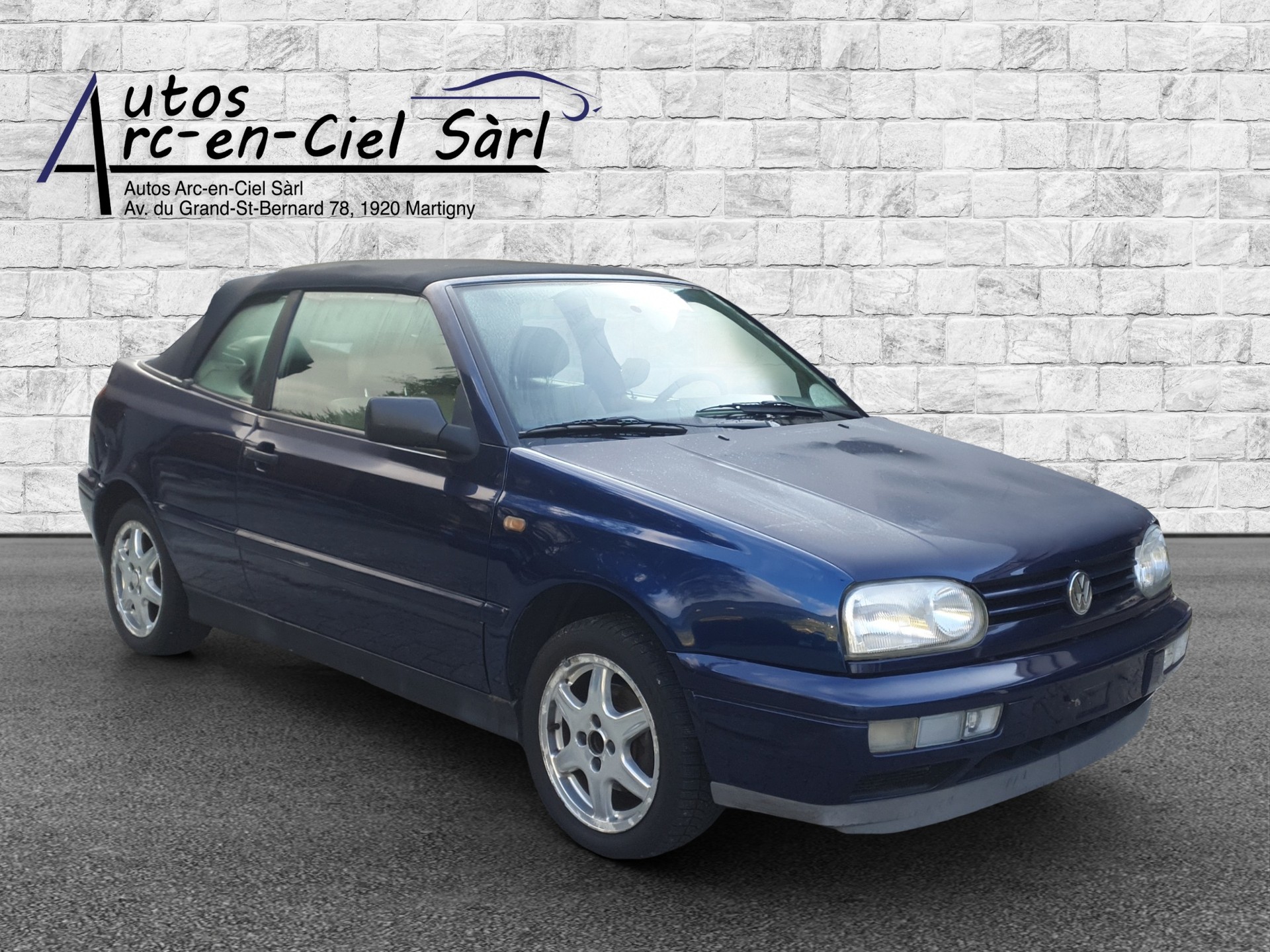 VW Golf Cabriolet 2000 Swiss Classic-image-7