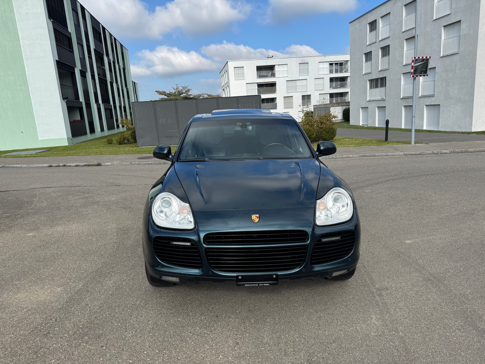 PORSCHE Cayenne Turbo-image-1