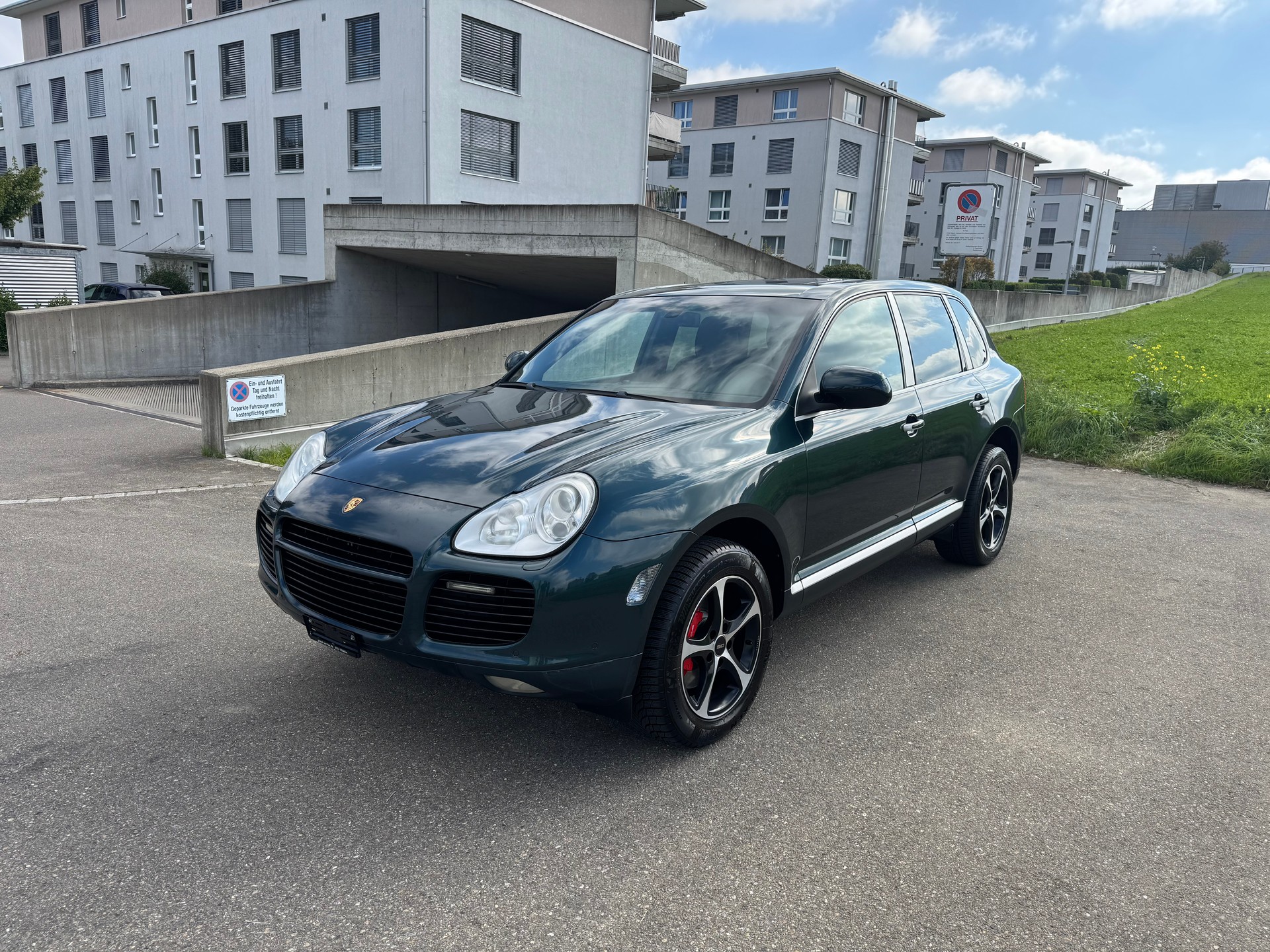 PORSCHE Cayenne Turbo-image-3