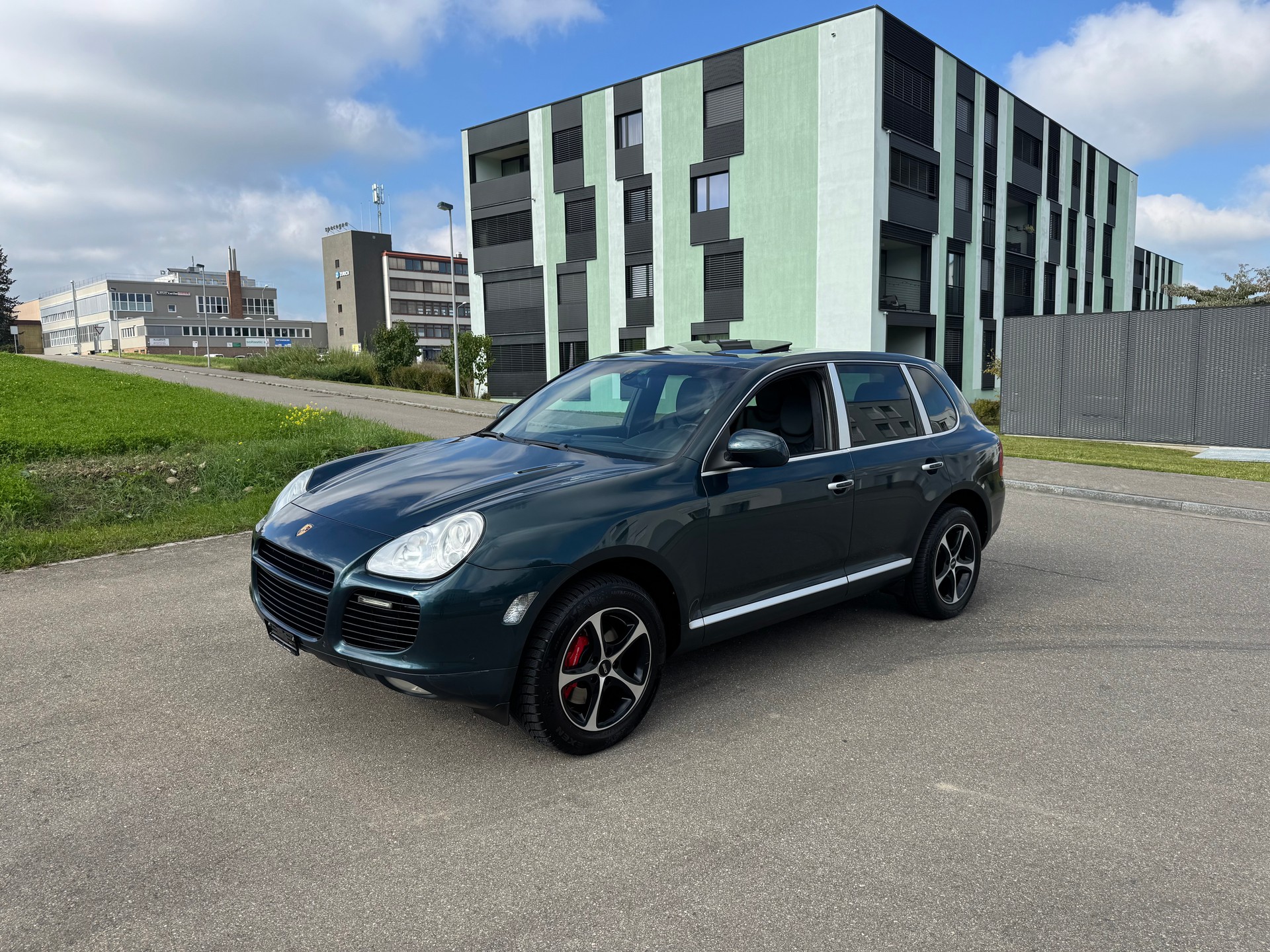 PORSCHE Cayenne Turbo-image-0