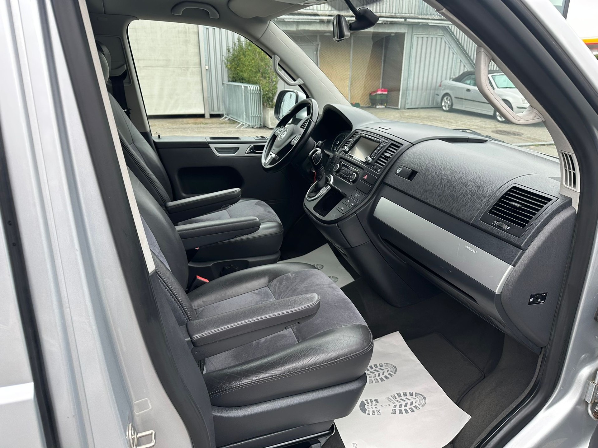 VW T5 Multivan 2.0 Bi-TDI CR Highline 4Motion DSG-image-15