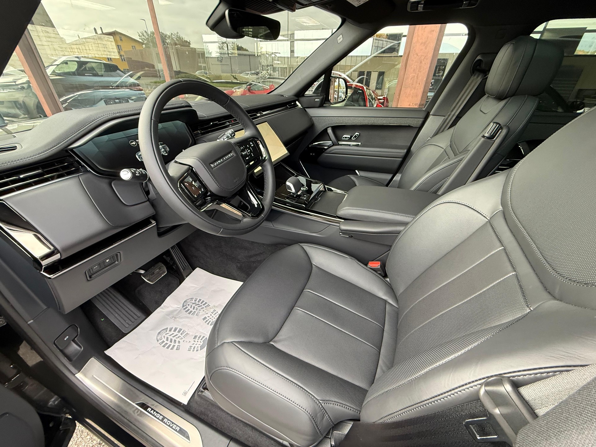 LAND ROVER Range Rover Sport P460e 3.0 Si6 PHEV Dynamic SE Automatic-image-6