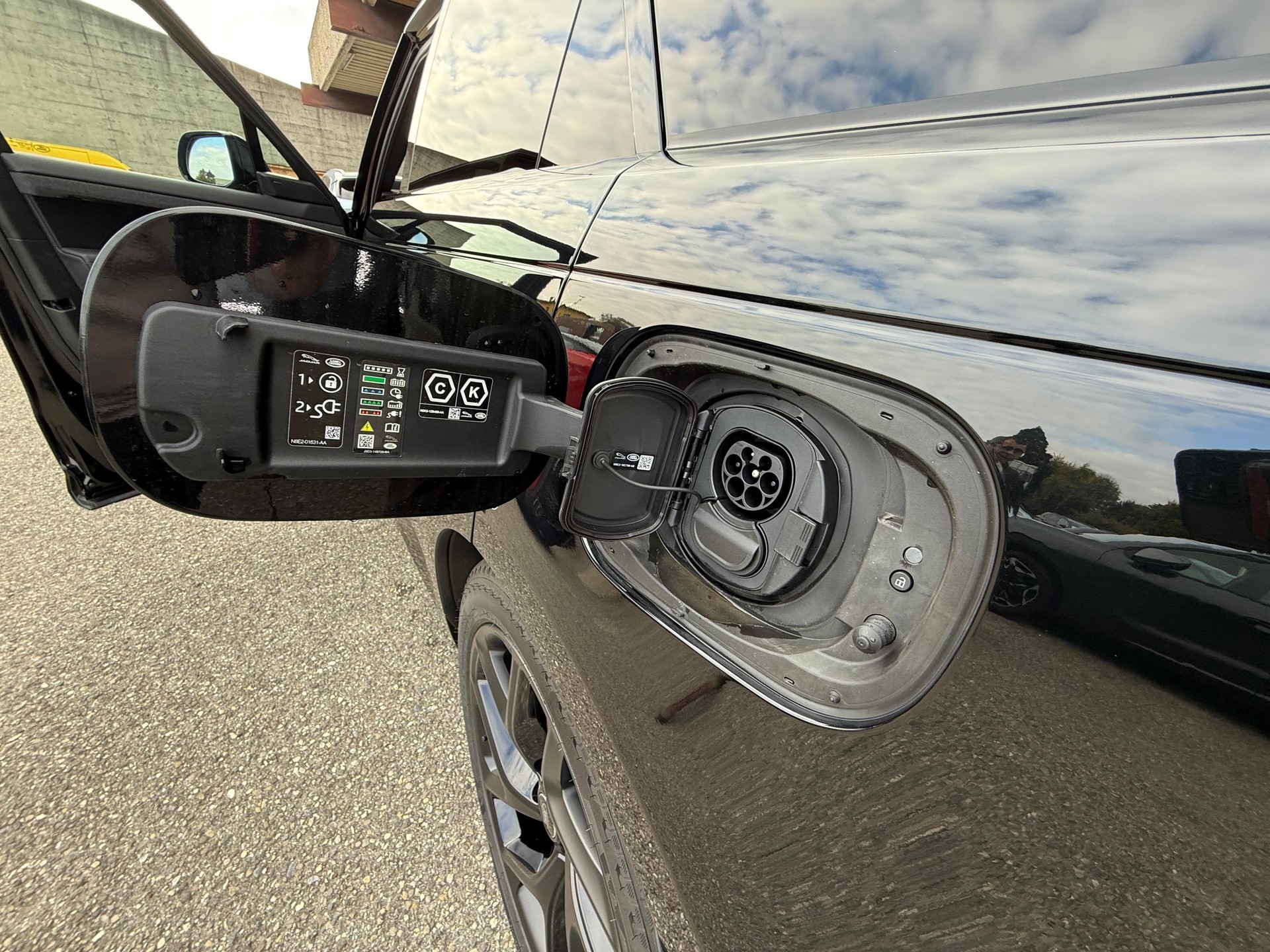 LAND ROVER Range Rover Sport P460e 3.0 Si6 PHEV Dynamic SE Automatic-image-12