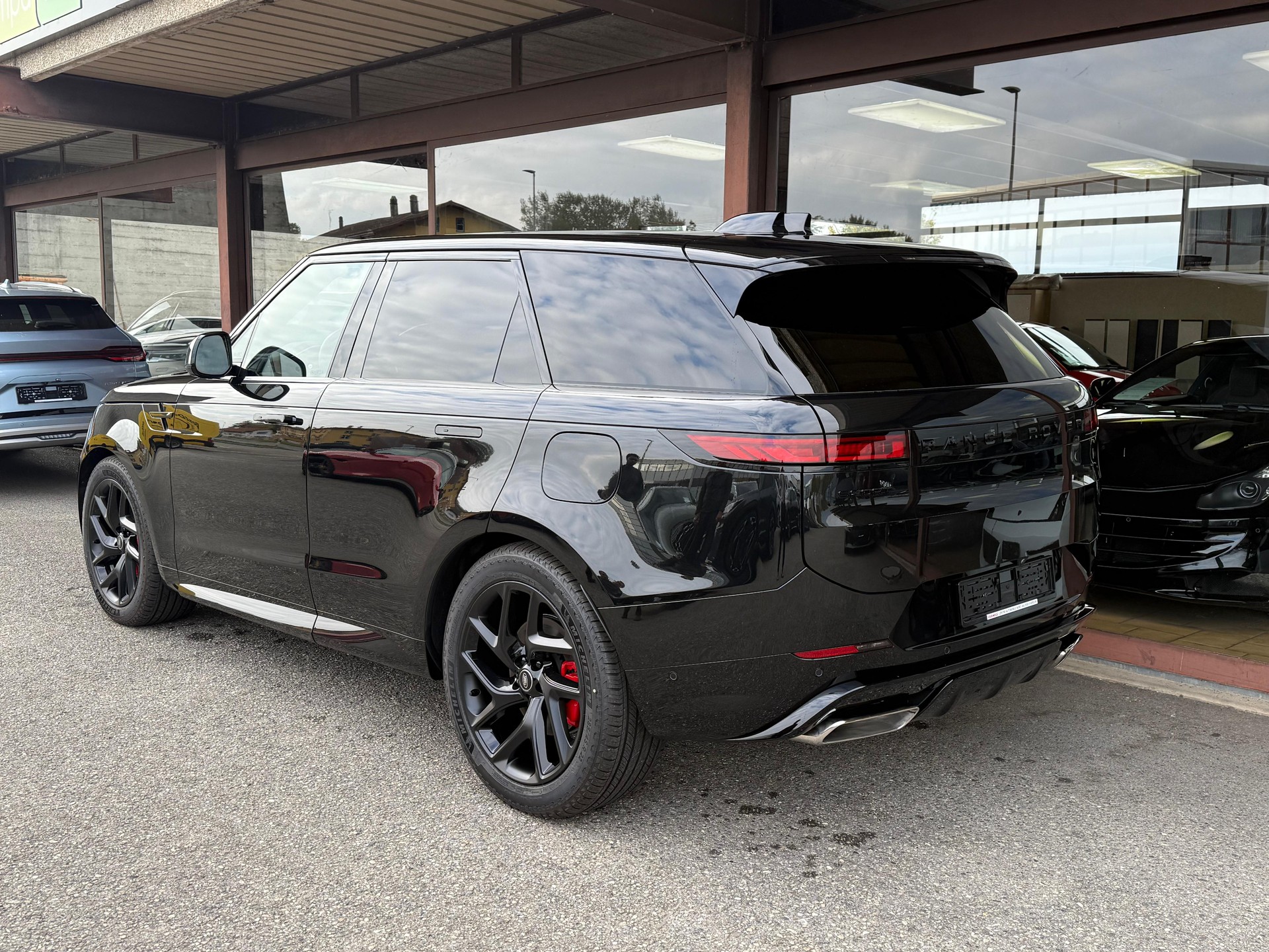 LAND ROVER Range Rover Sport P460e 3.0 Si6 PHEV Dynamic SE Automatic-image-3
