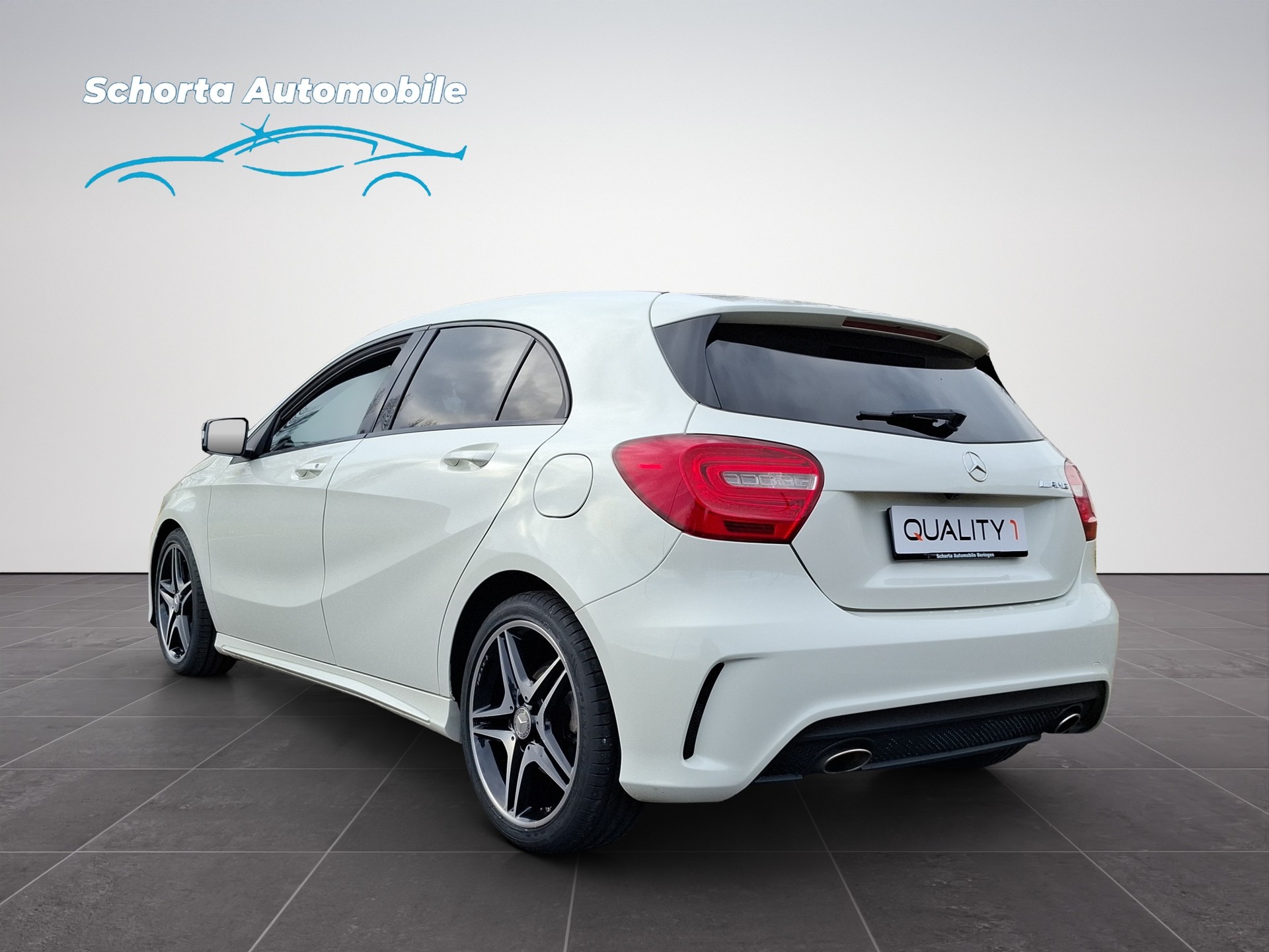MERCEDES-BENZ A 180 AMG Line-image-2