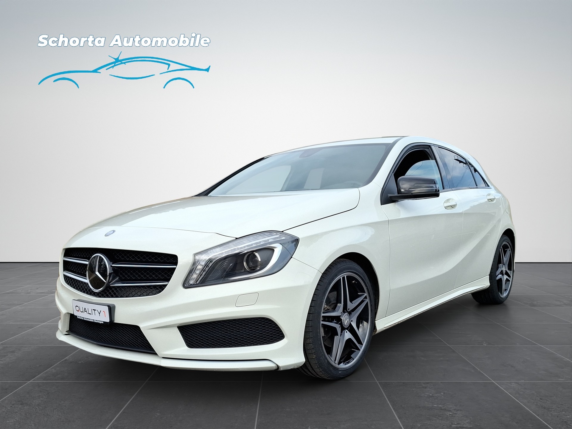 MERCEDES-BENZ A 180 AMG Line-image-0