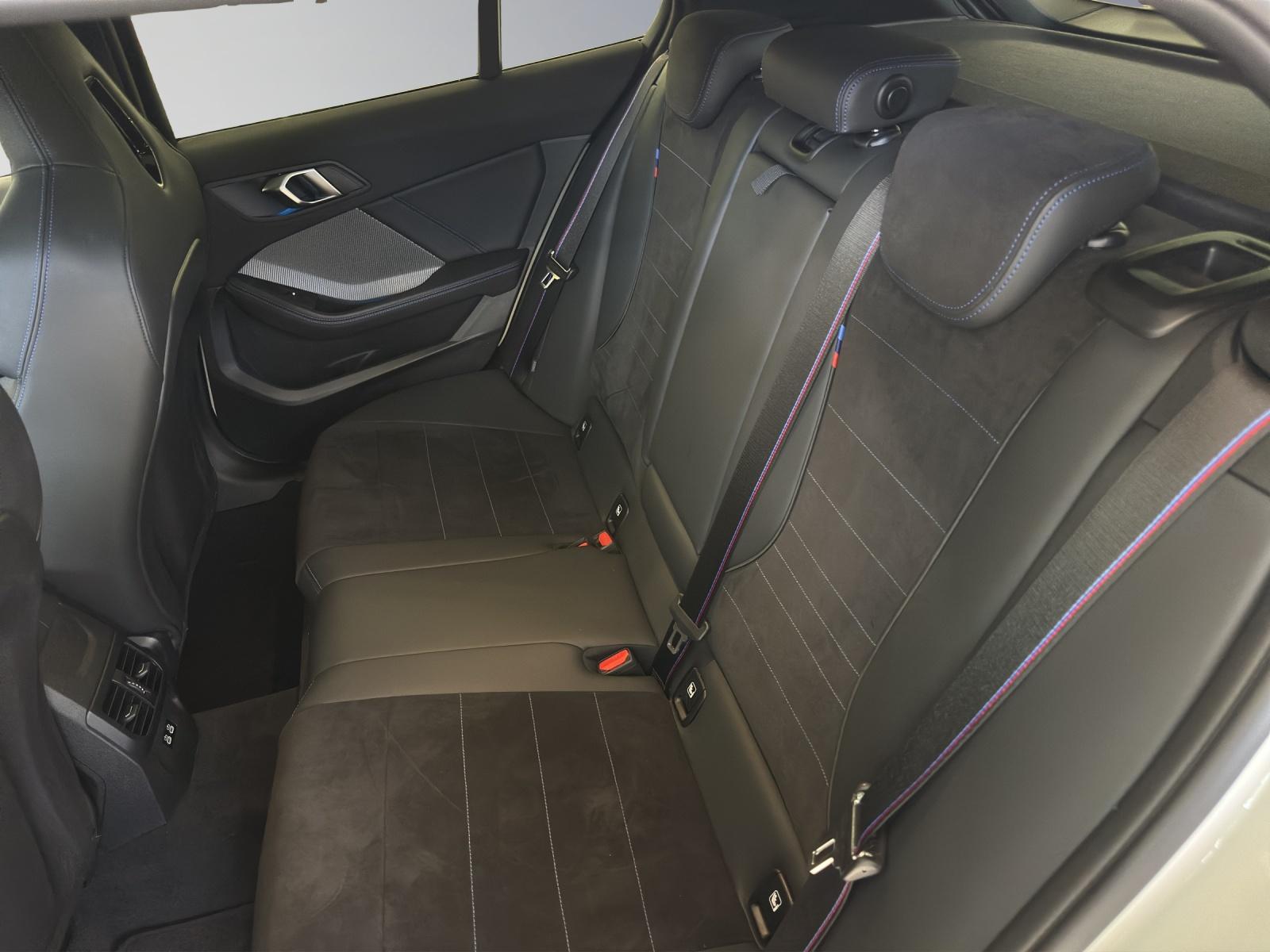 BMW M135i xDrive M-SportPaket Pro-image-15