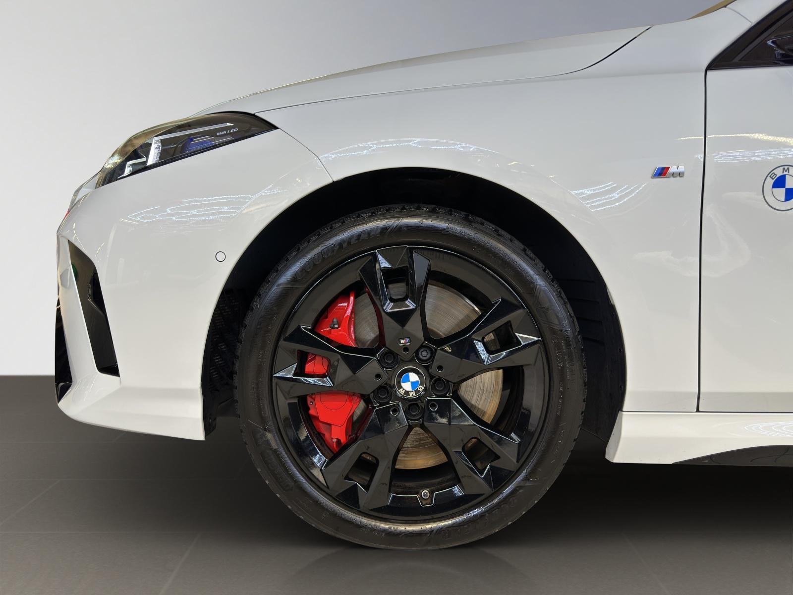 BMW M135i xDrive M-SportPaket Pro-image-16