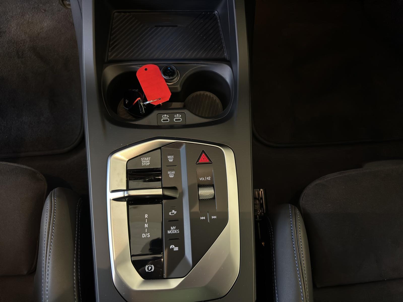 BMW M135i xDrive M-SportPaket Pro-image-13