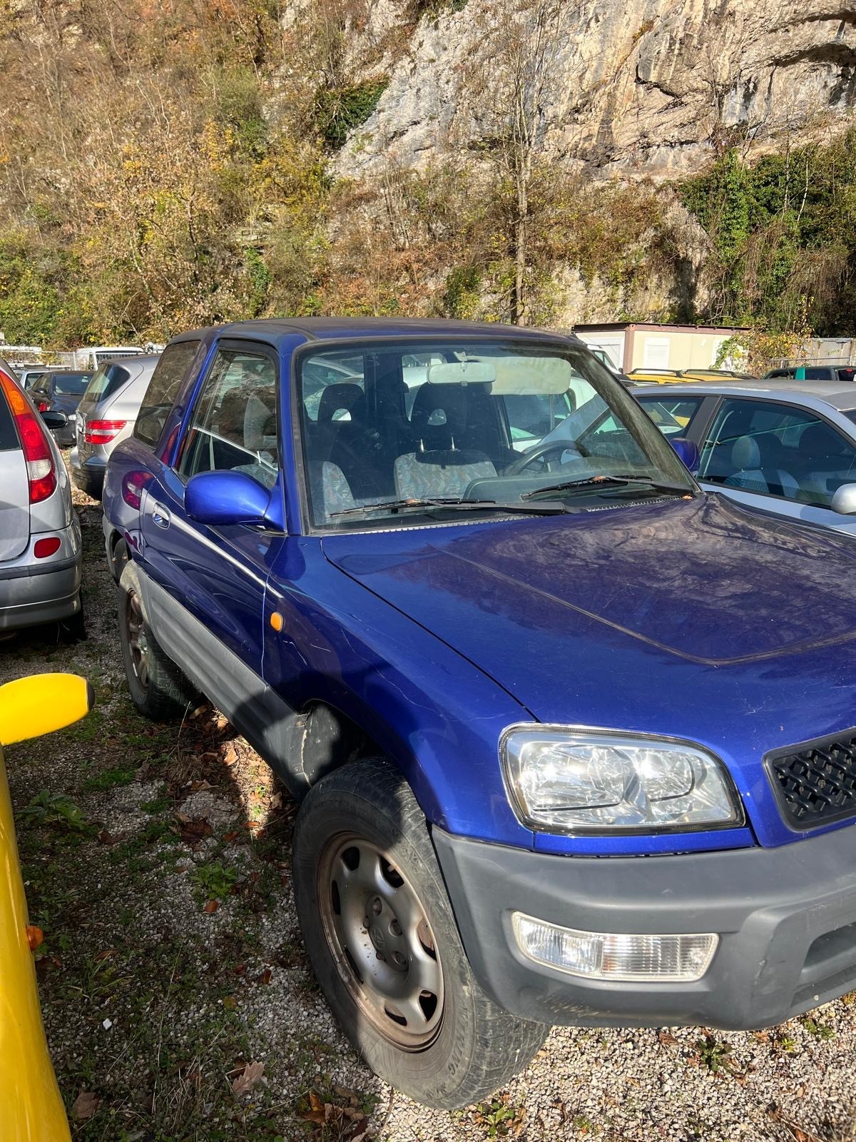 TOYOTA RAV-4-image-1