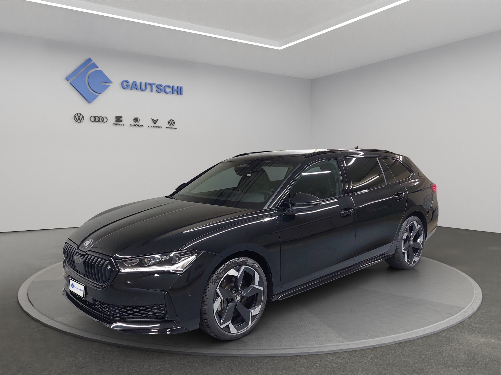 SKODA Superb Combi 2.0 TSI Sportline 4x4 DSG-image-0