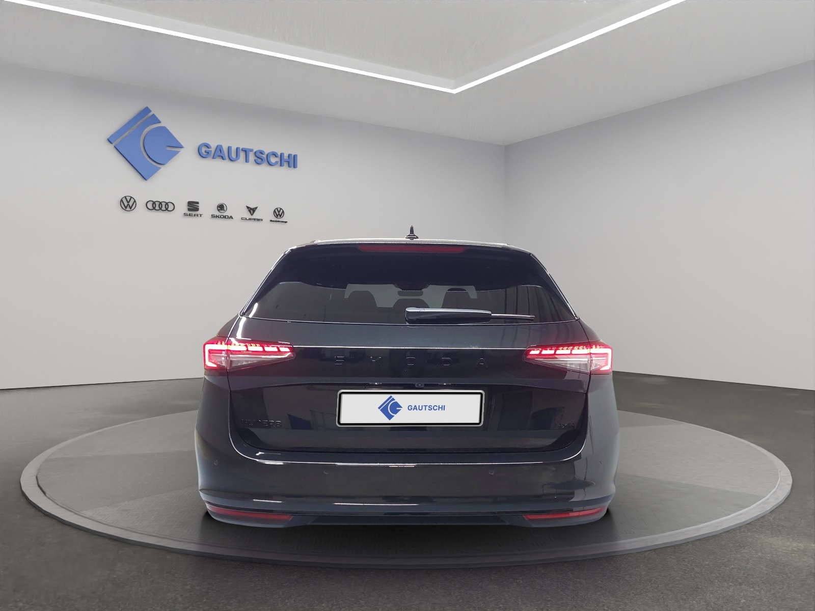 SKODA Superb Combi 2.0 TSI Sportline 4x4 DSG-image-3