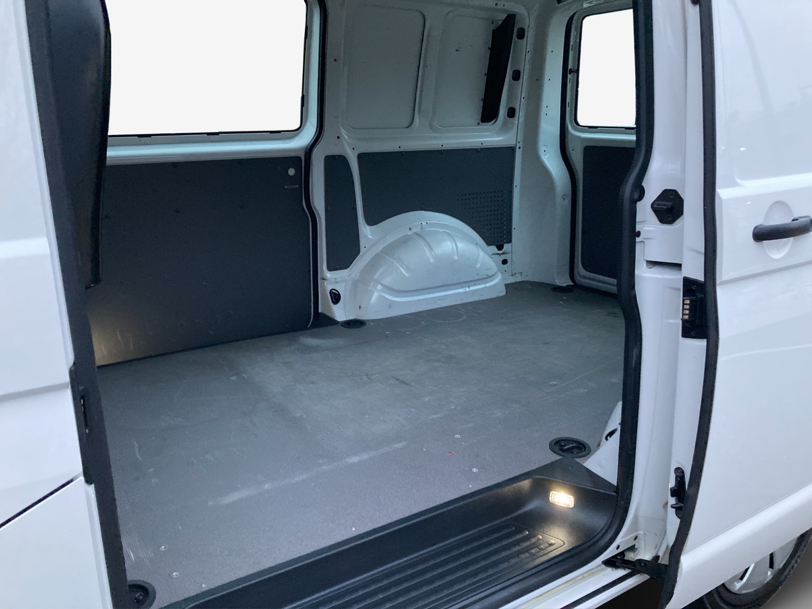 VW T6.1 2.0 TDI-image-11